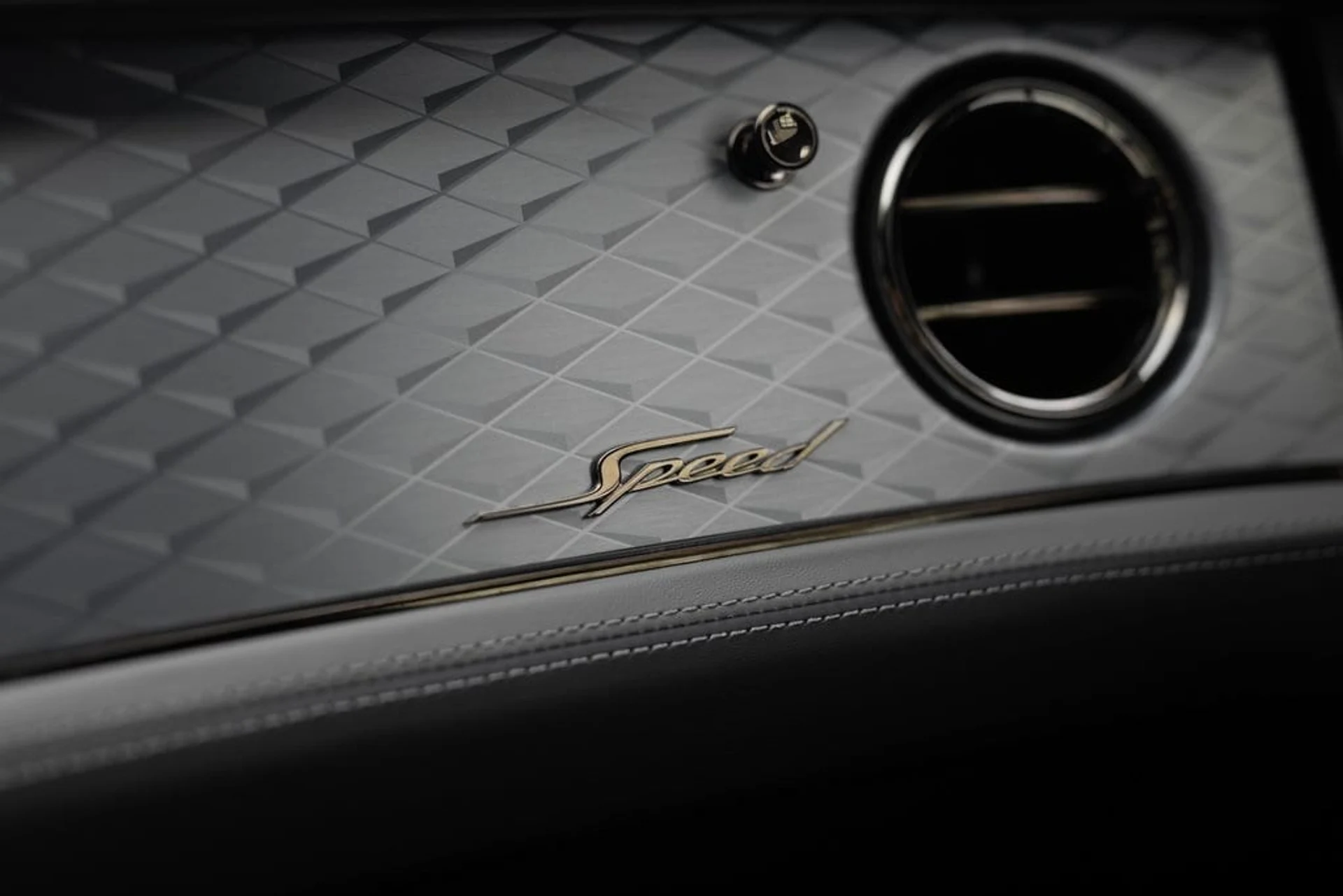 mph040_2846119717_341e2fece7c08f81be2bdbe4b08c09c2x_a53c2fe453