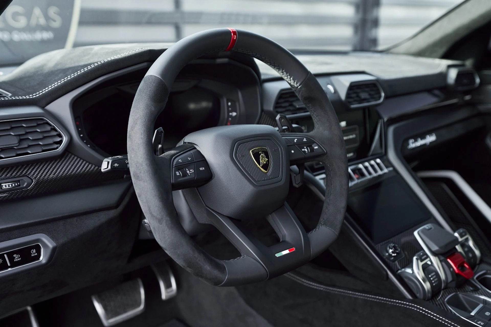 mph040_2852088404_Used_2024_Lamborghini_Urus_Performante_1764730726_60a70dfa5b