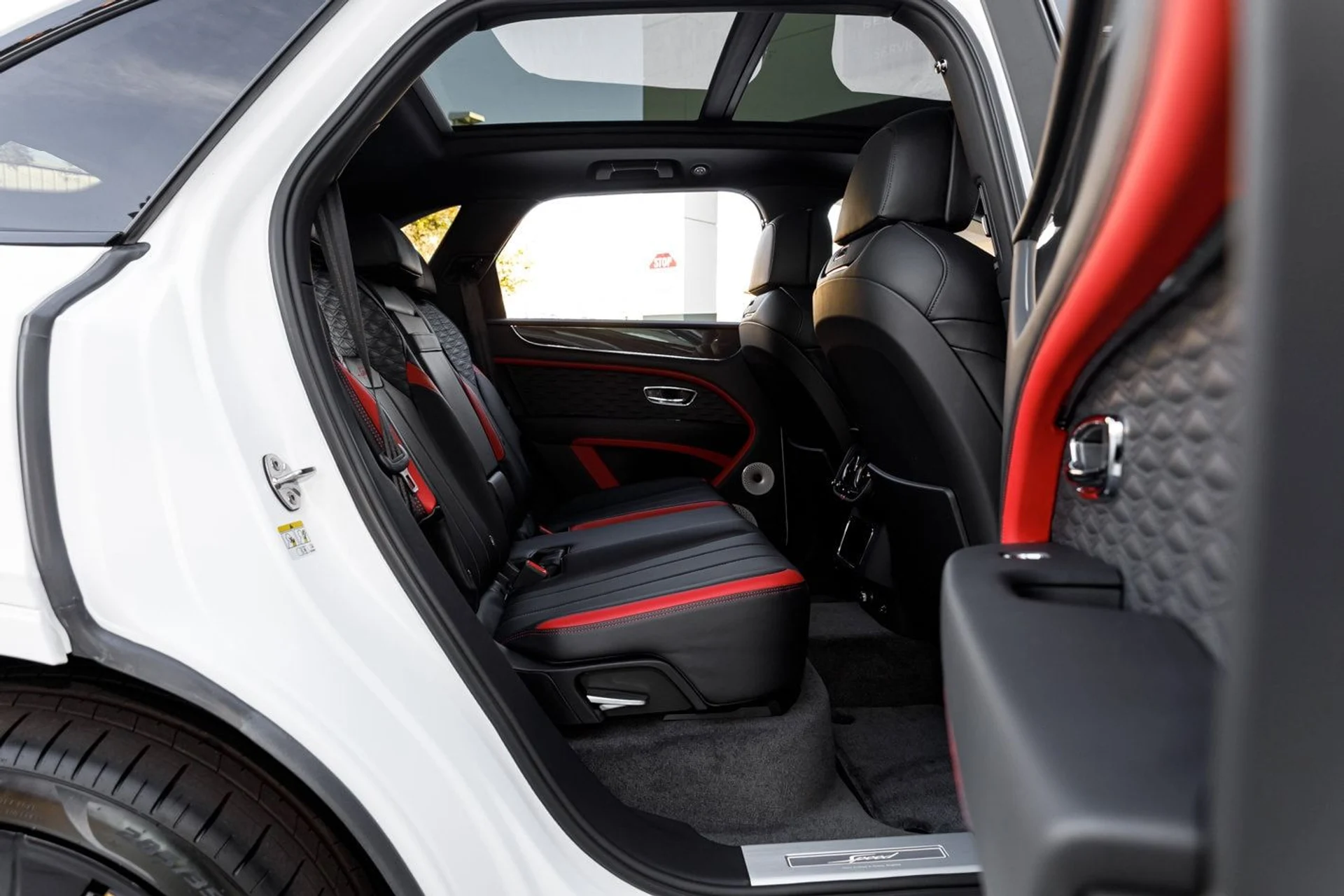 mph040_2853202096_926fdd13737988ddfcee26a40c5360bfx_a19124dc9f