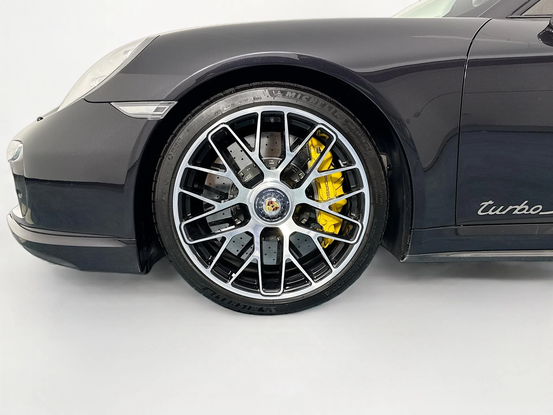 mph040_2854474892_Used_2014_Porsche_911_Turbo_S_1785187770_1456d131a4