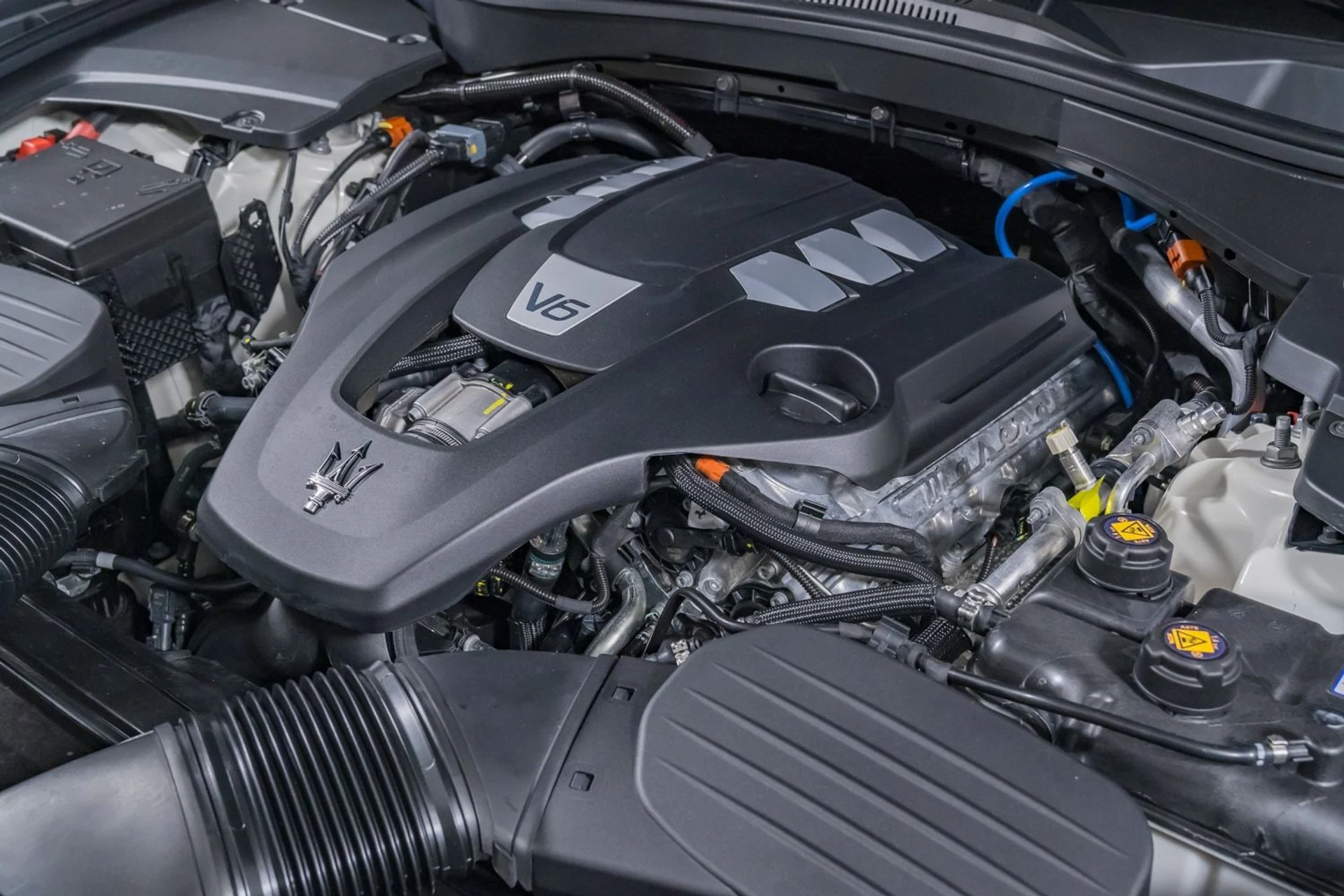 mph040_2860317827_3d0fde58853b44c6bce30b9075a0f7ce_33eb79211a