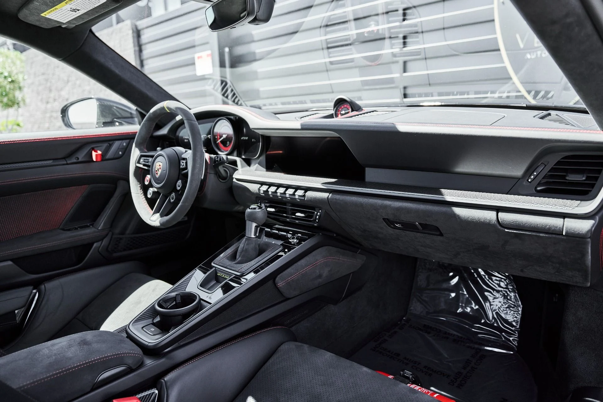 mph040_2864692682_Used_2024_Porsche_911_GT_3_RS_1775094551_4067c54331