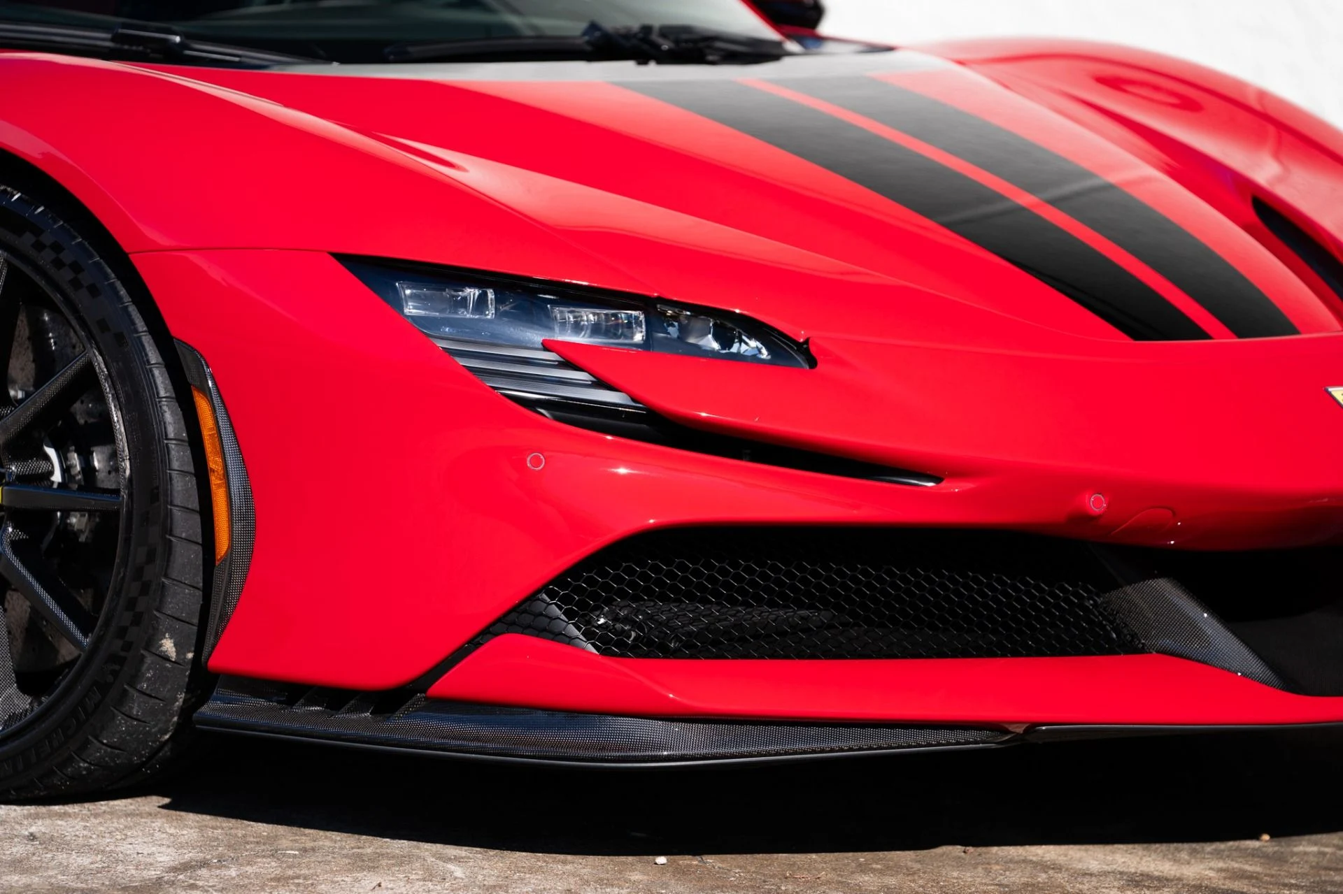 mph040_2866045615_Used_2023_Ferrari_SF_90_Stradale_1764710816_efa34147c0