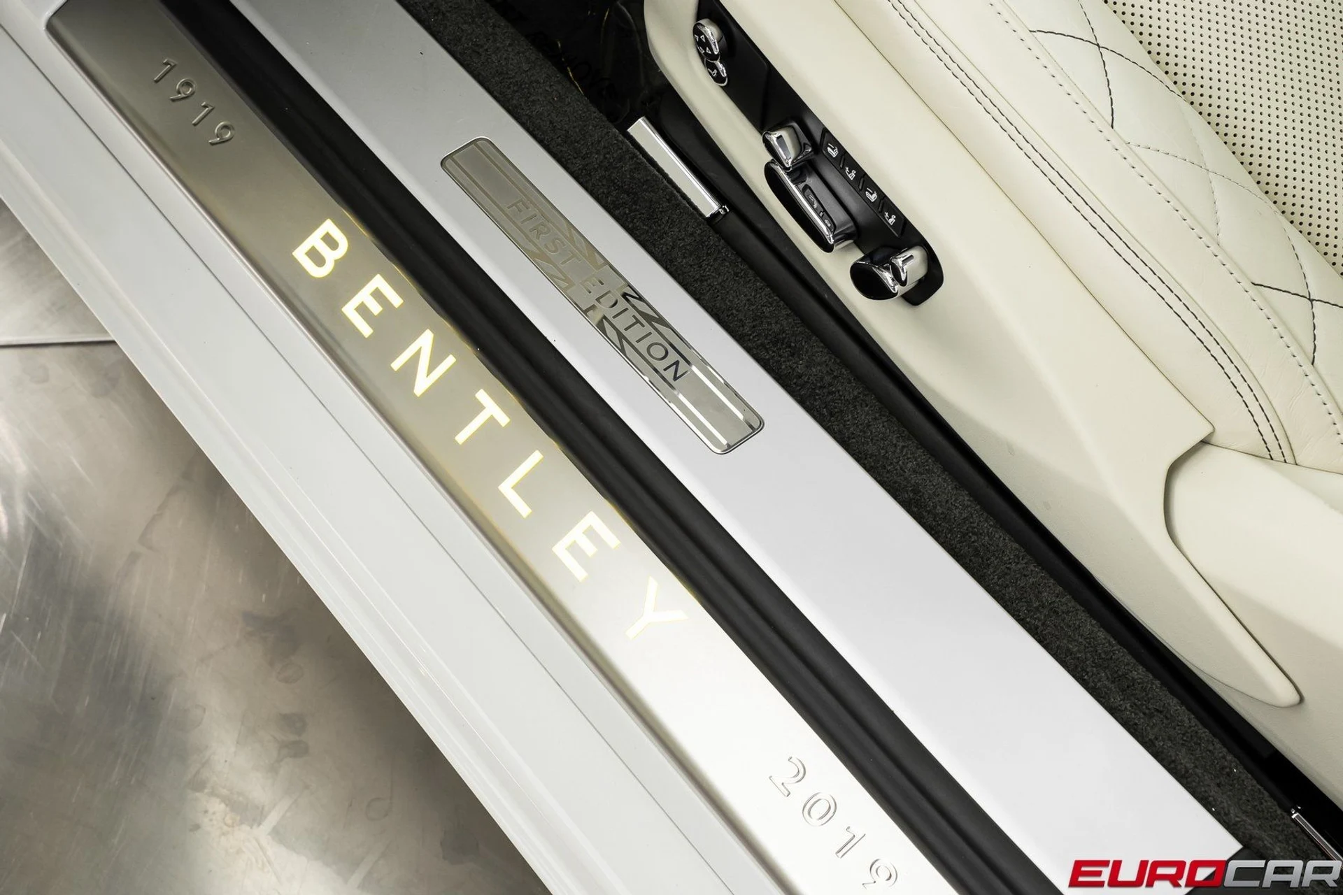 mph040_2866439180_image_41_5b38b5a009