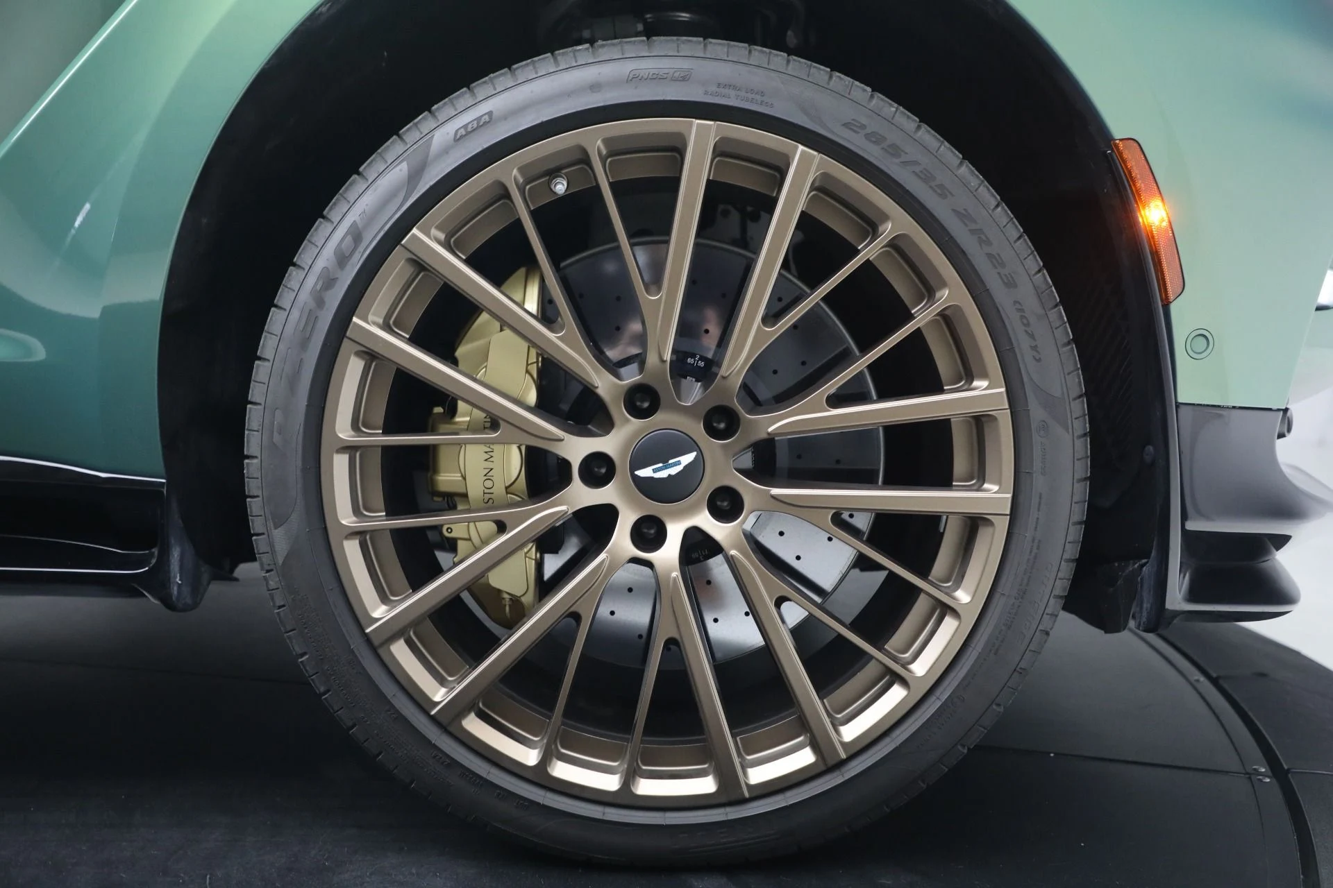 mph040_286733515_Used_2025_Aston_Martin_DBX_707_1777039966_9b17c7b2e8