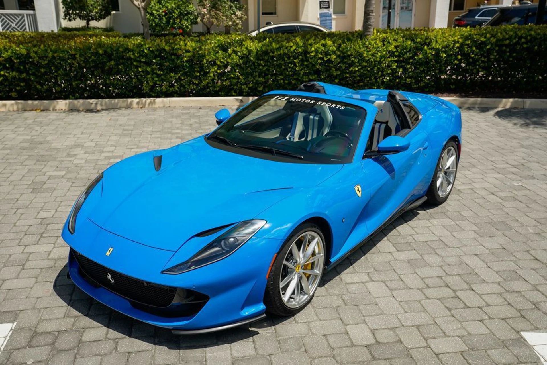mph040_2868425607_used_2022_ferrari_812_gts_convertible_14354_22898644_41_1024_2f1439e79b