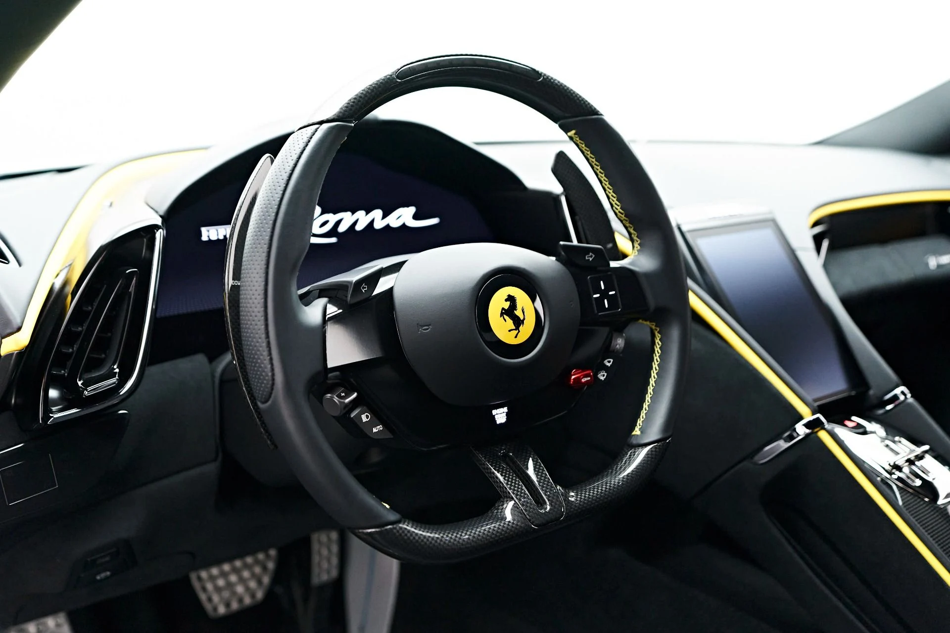 mph040_2873896431_Used_2021_Ferrari_Roma_Base_1726158293_d72750fa90