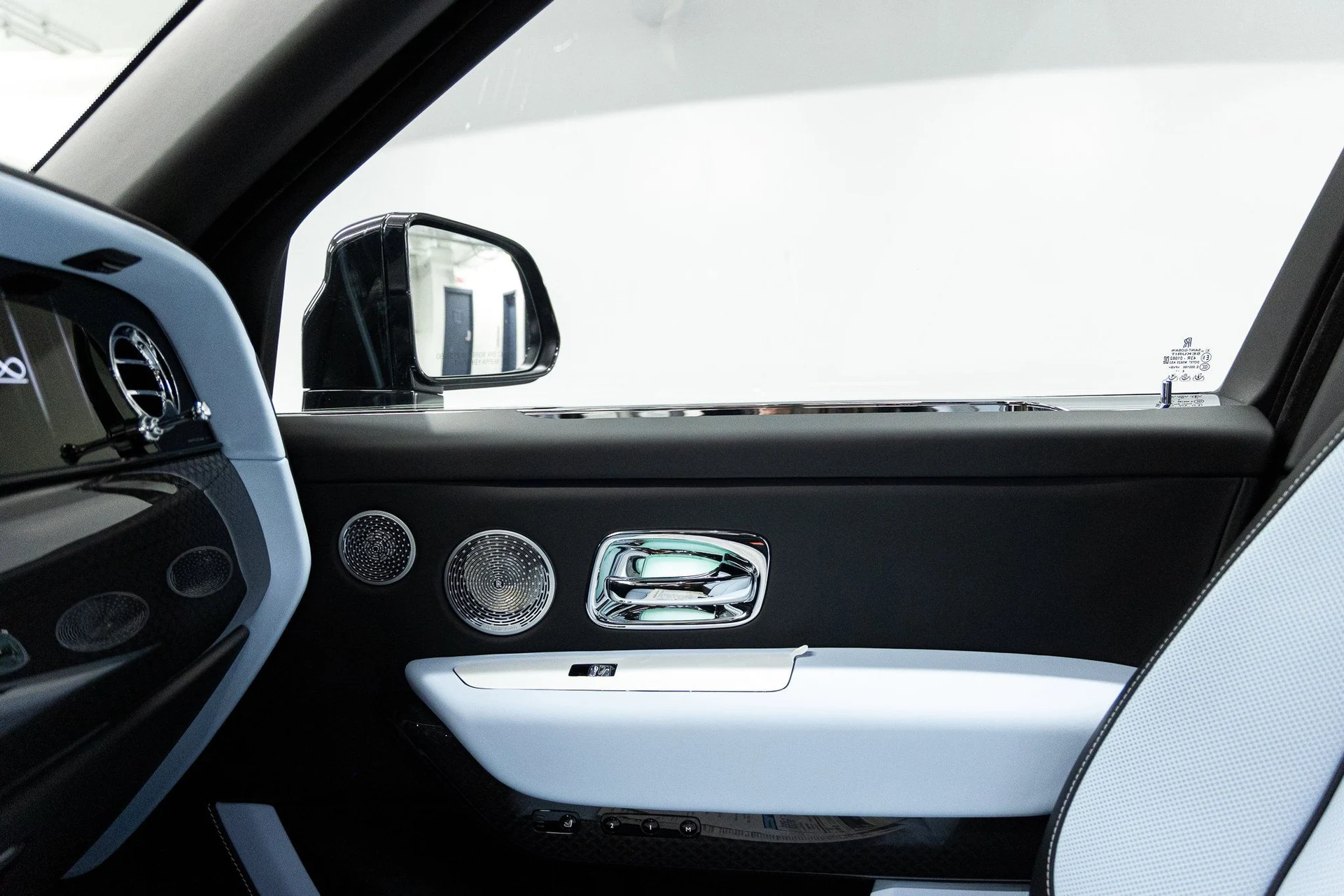 mph040_2875684229_291fe7dffd014b8b66833ab57838959ax_f989443b1b