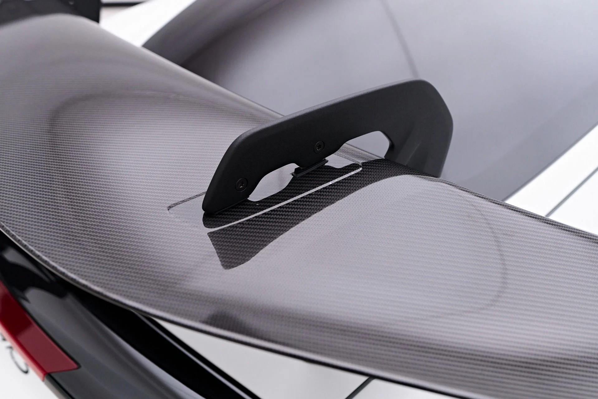 mph040_2876559451_Used_2025_Porsche_718_Cayman_GT_4_RS_1754674090_86fdd6d74d