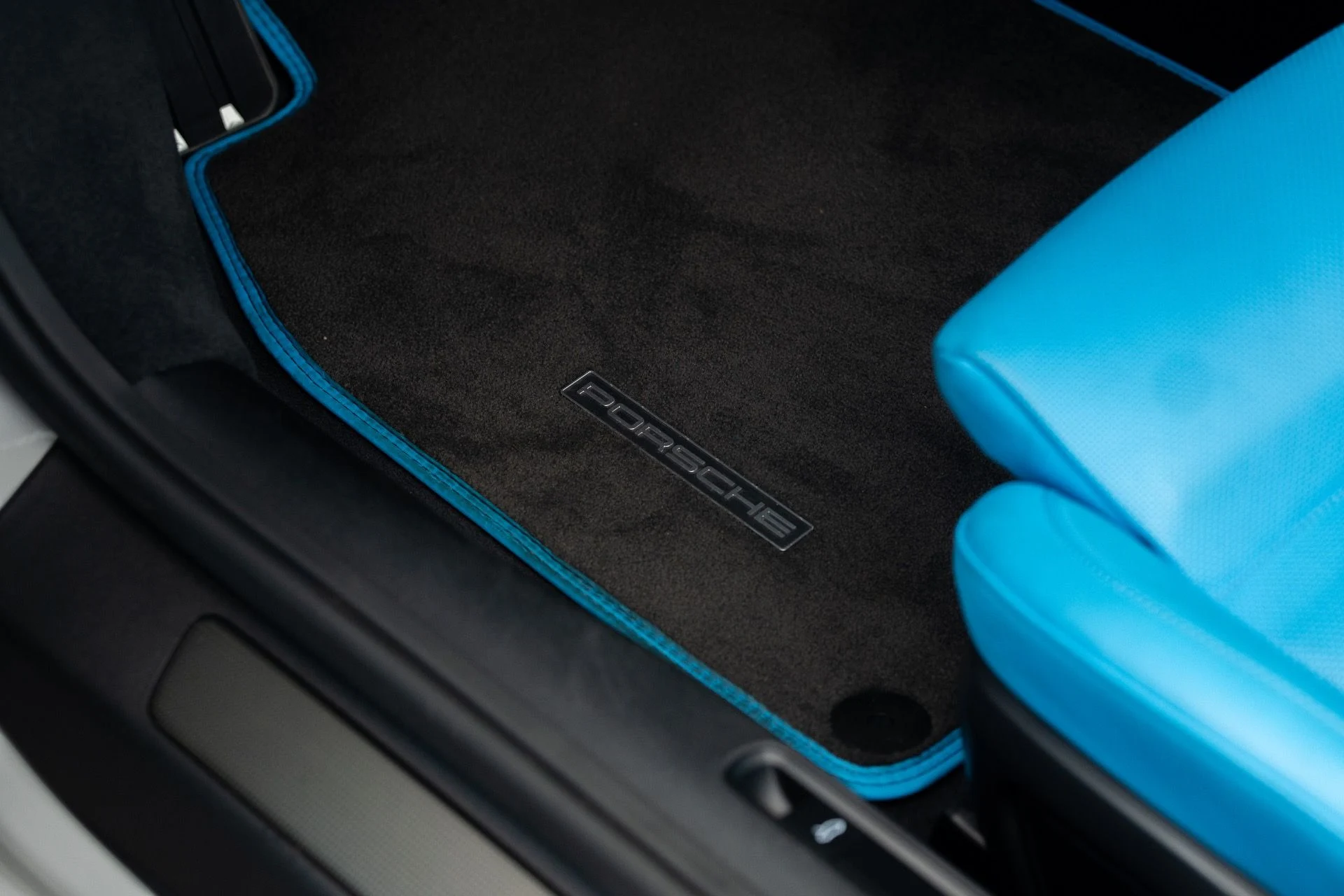 mph040_2880201159_Used_2024_Porsche_911_Turbo_S_1757432000_7827dc4863