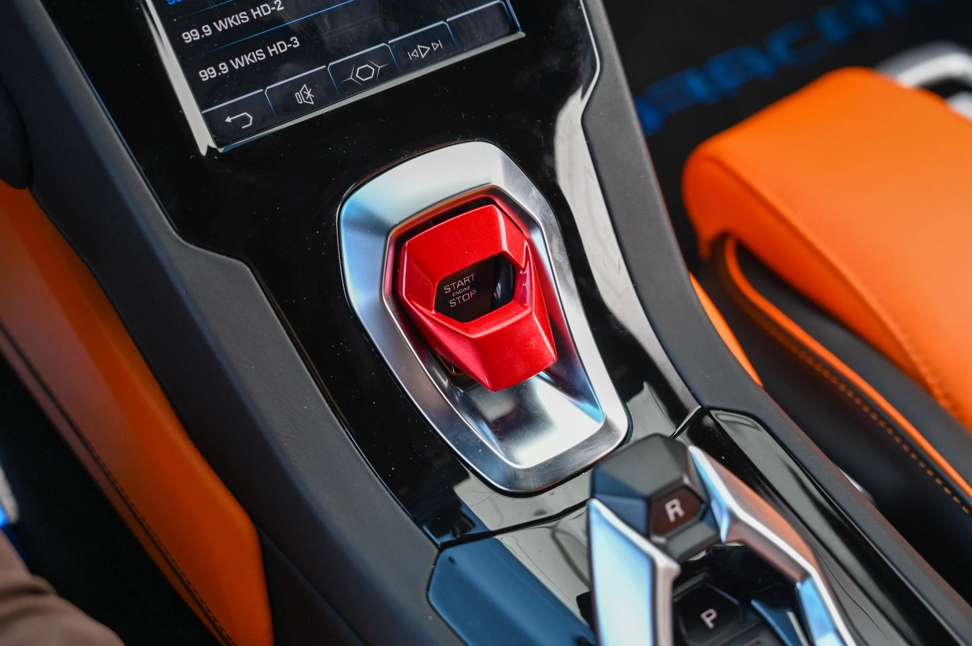 mph040_2884715443_Used_2020_Lamborghini_Huracan_LP_610_2_EVO_1747842867_e599d6b86e