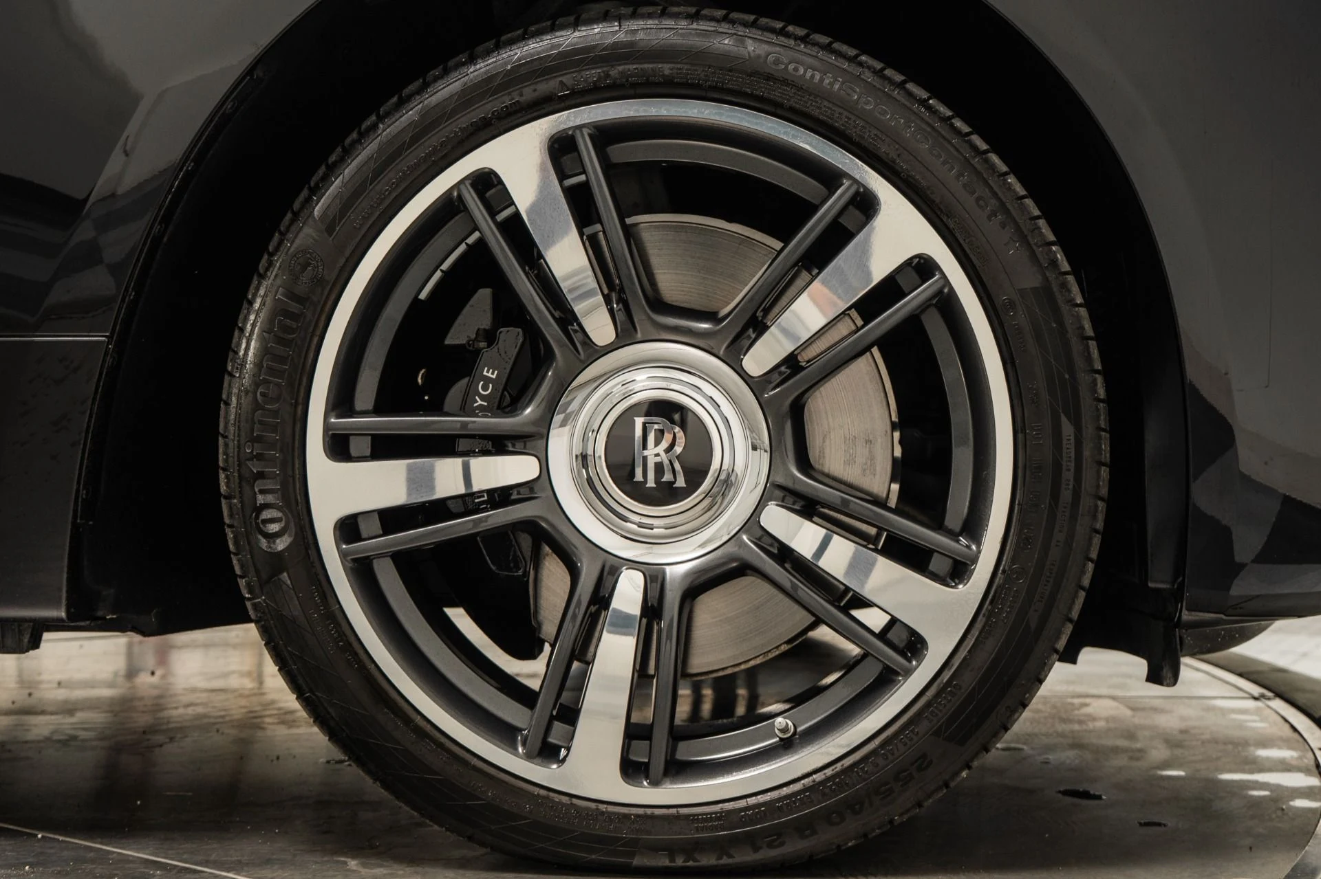 mph040_290379912_Used_2016_Rolls_Royce_Wraith_1759423730_cb8176b933