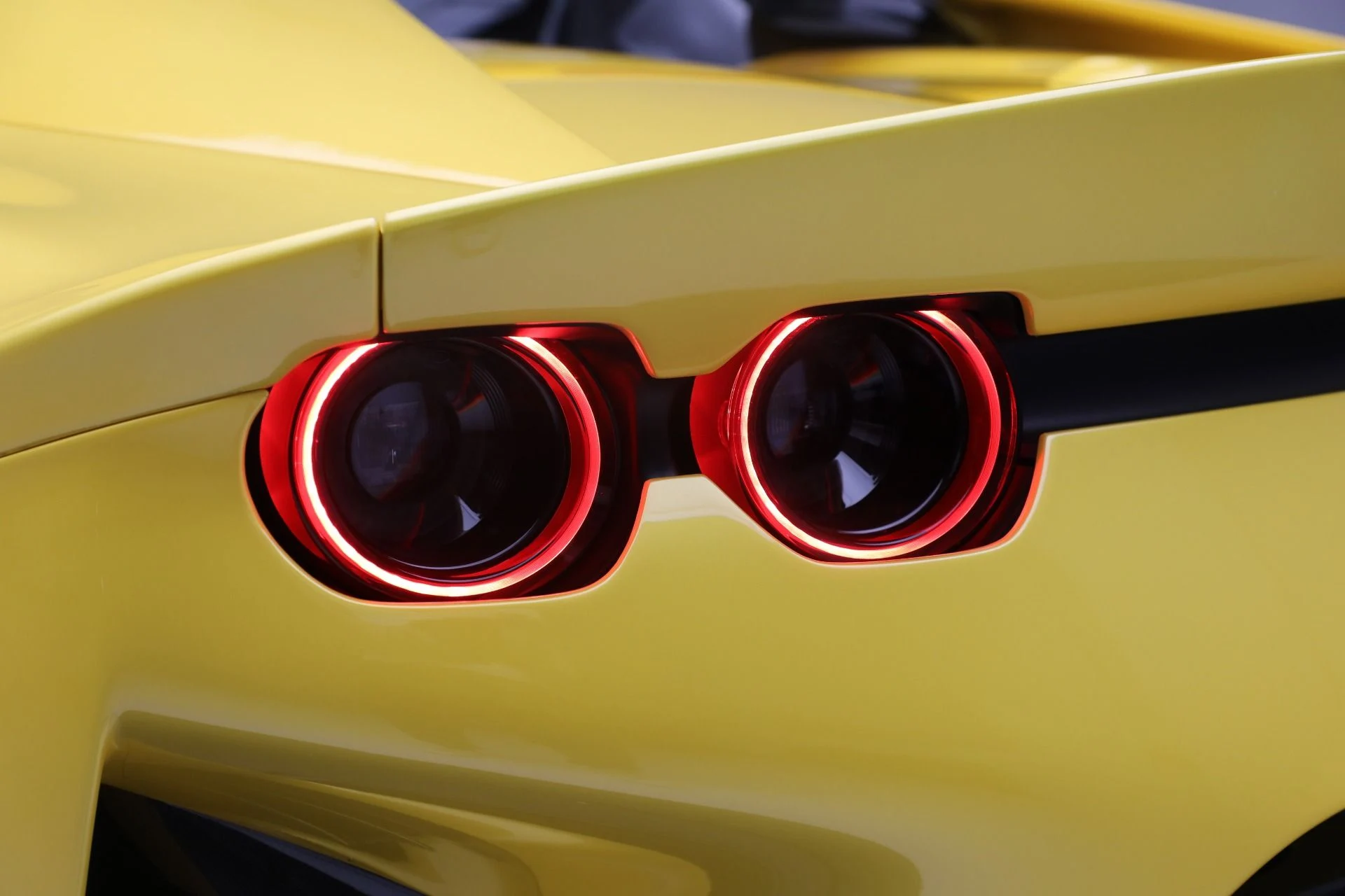 mph040_2911219614_Used_2023_Ferrari_812_Competizione_A_8b598529e6