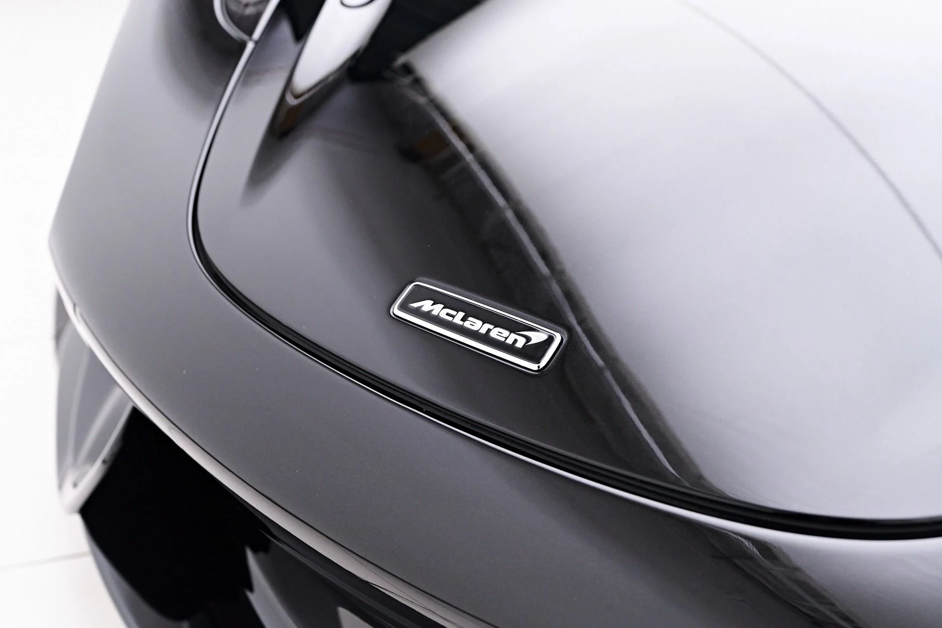 mph040_2912034512_Used_2022_Mc_Laren_765_LT_Base_1753480618_54f0b56466