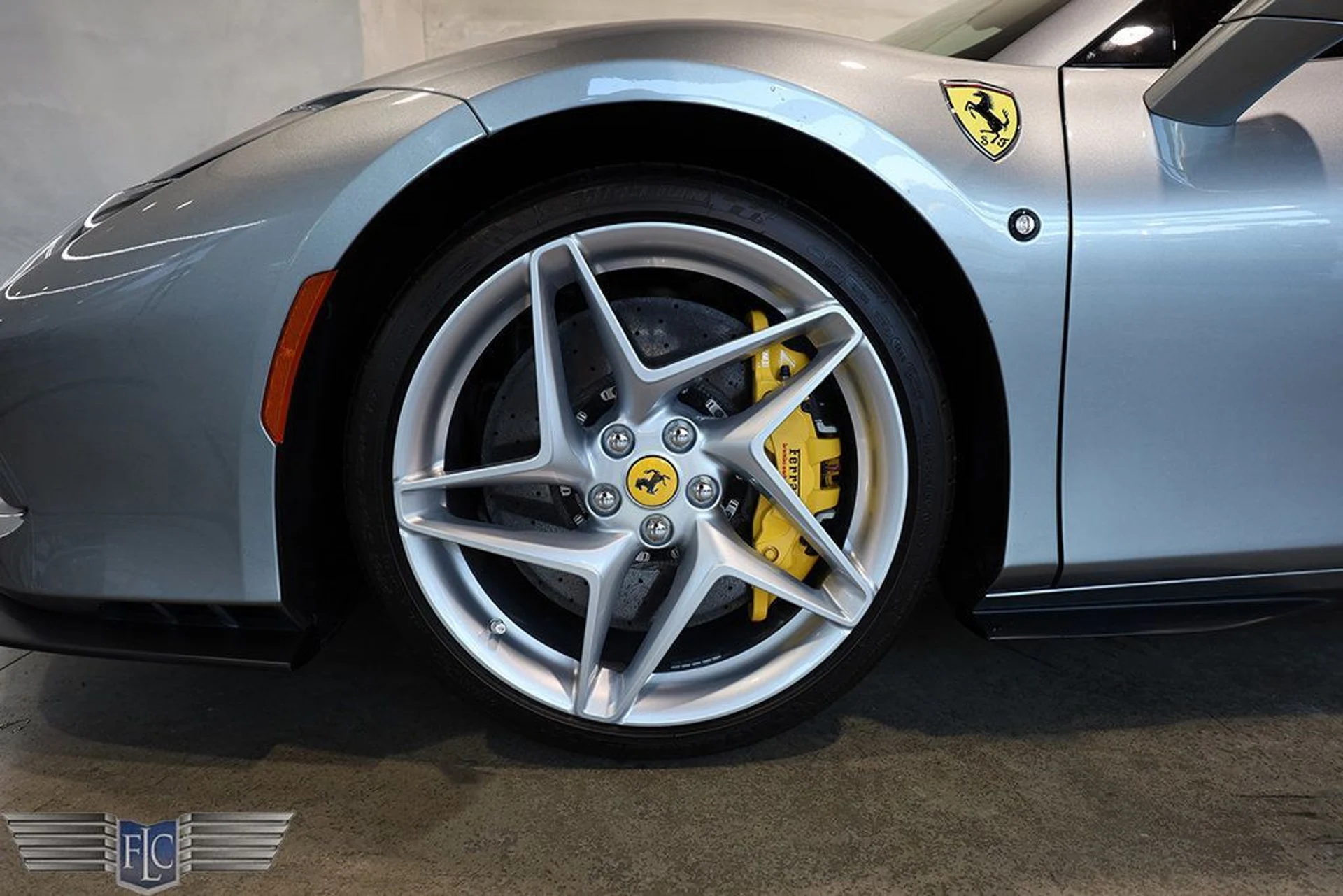 mph040_2919004726_used_2021_ferrari_f8_spider_convertible_9689_22996812_41_1024_8f4bf6352c