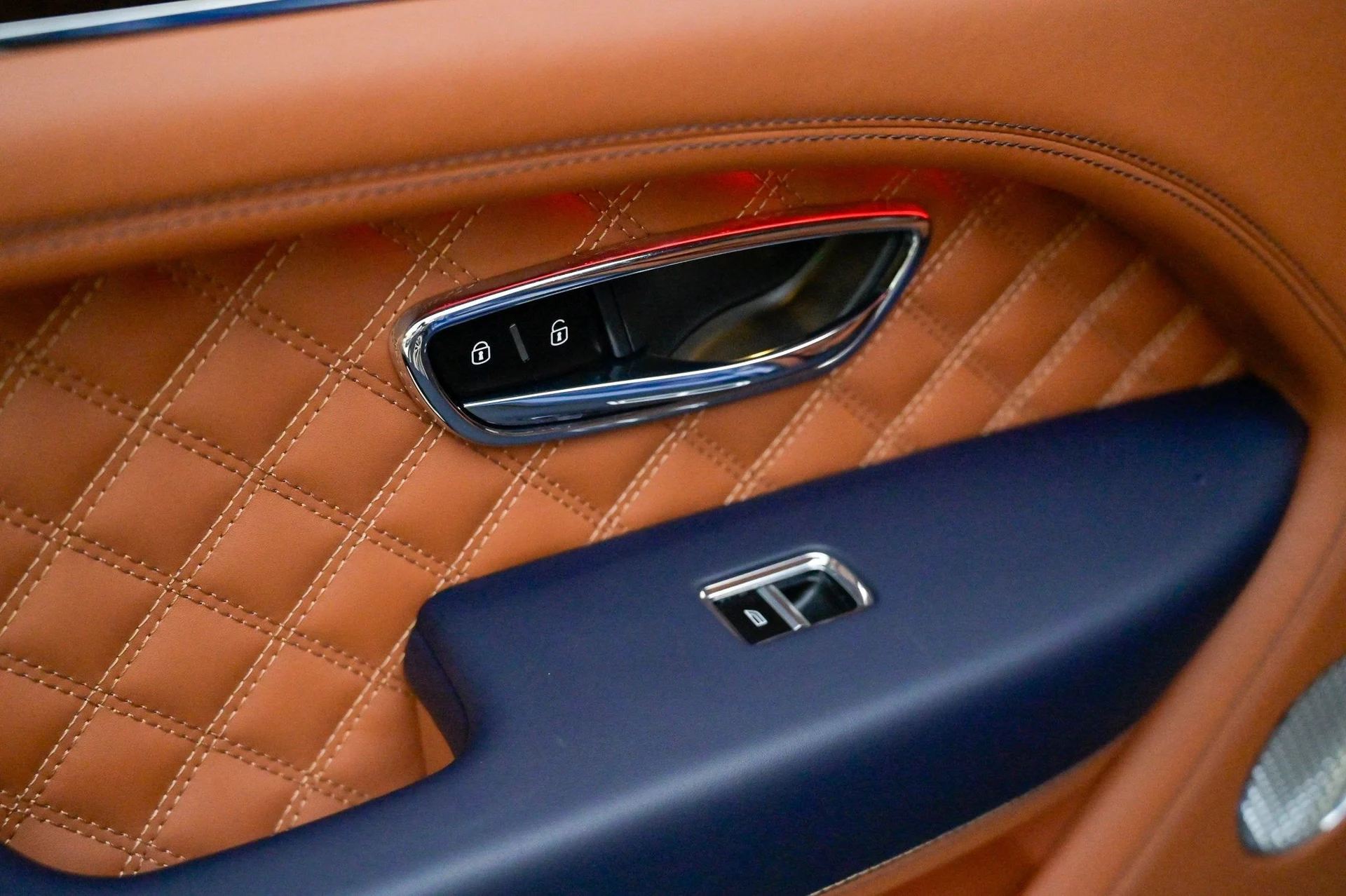 mph040_2926242711_0ea92f63bcf245aca44d37a27e0510a1_2ea236bb7e