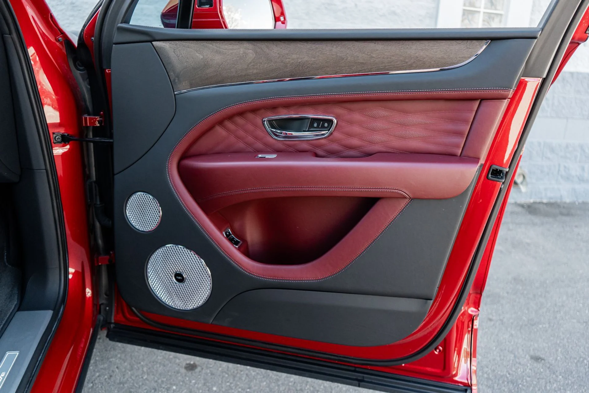 mph040_294476588_2911d393_533c_4ef7_95ef_29eec68024bd_a0a224432a