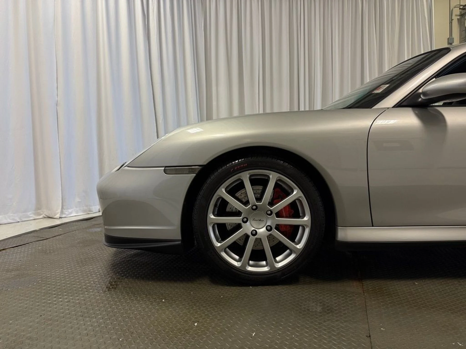 mph040_2946159585_bdb39330133549a700de2f80edc761dbx_9ce30e1ac6