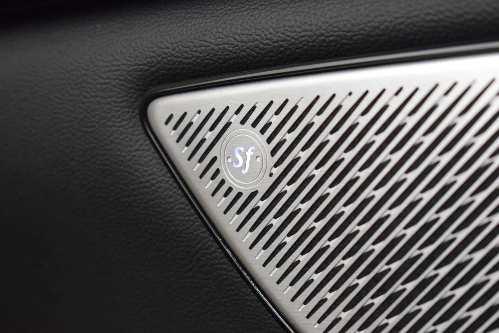 mph040_2947574979_44a463824f4fb44007f00eb0198ba8c2x_7e32ccafdc