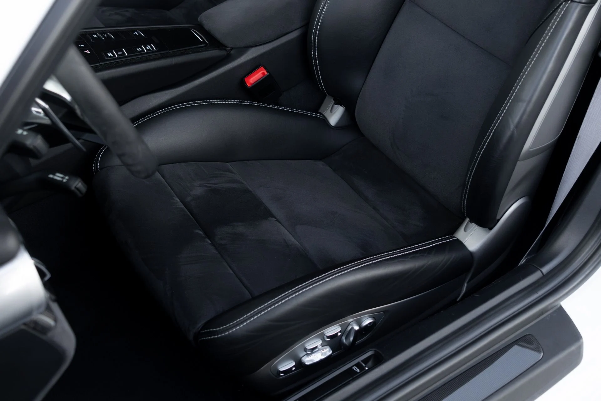 mph040_2950624610_Used_2016_Porsche_911_GT_3_RS_1761756649_684247d412