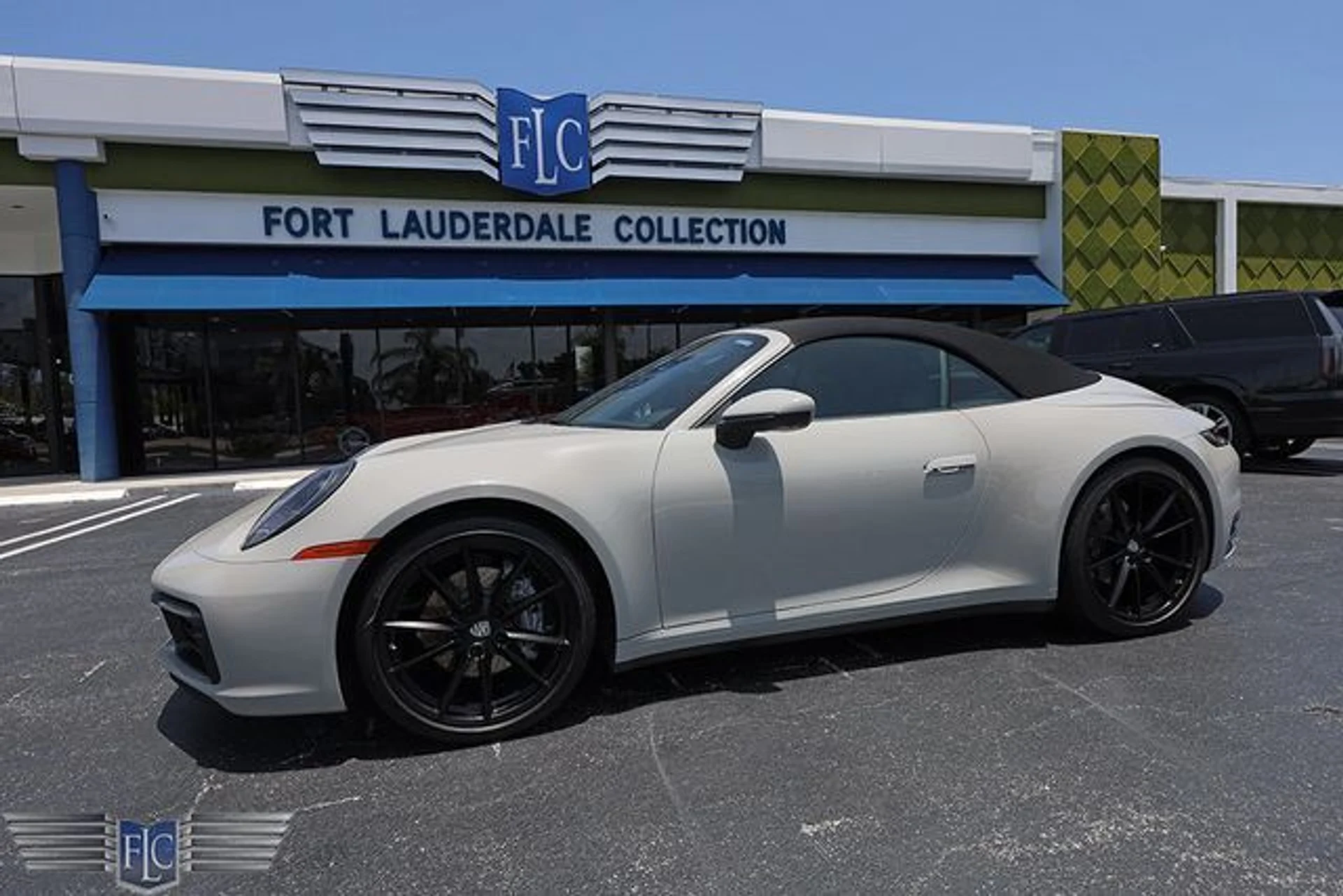 mph040_2956352156_used_2021_porsche_911_carreracabriolet_6305_23052767_45_640_a7b8cddb2c