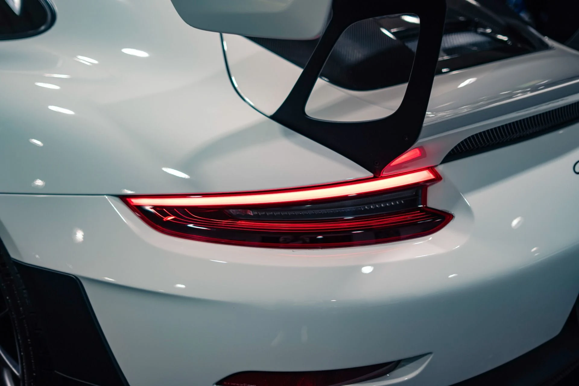 mph040_2969453092_Used_2018_Porsche_911_GT_2_RS_1777474085_254bf4cb3e