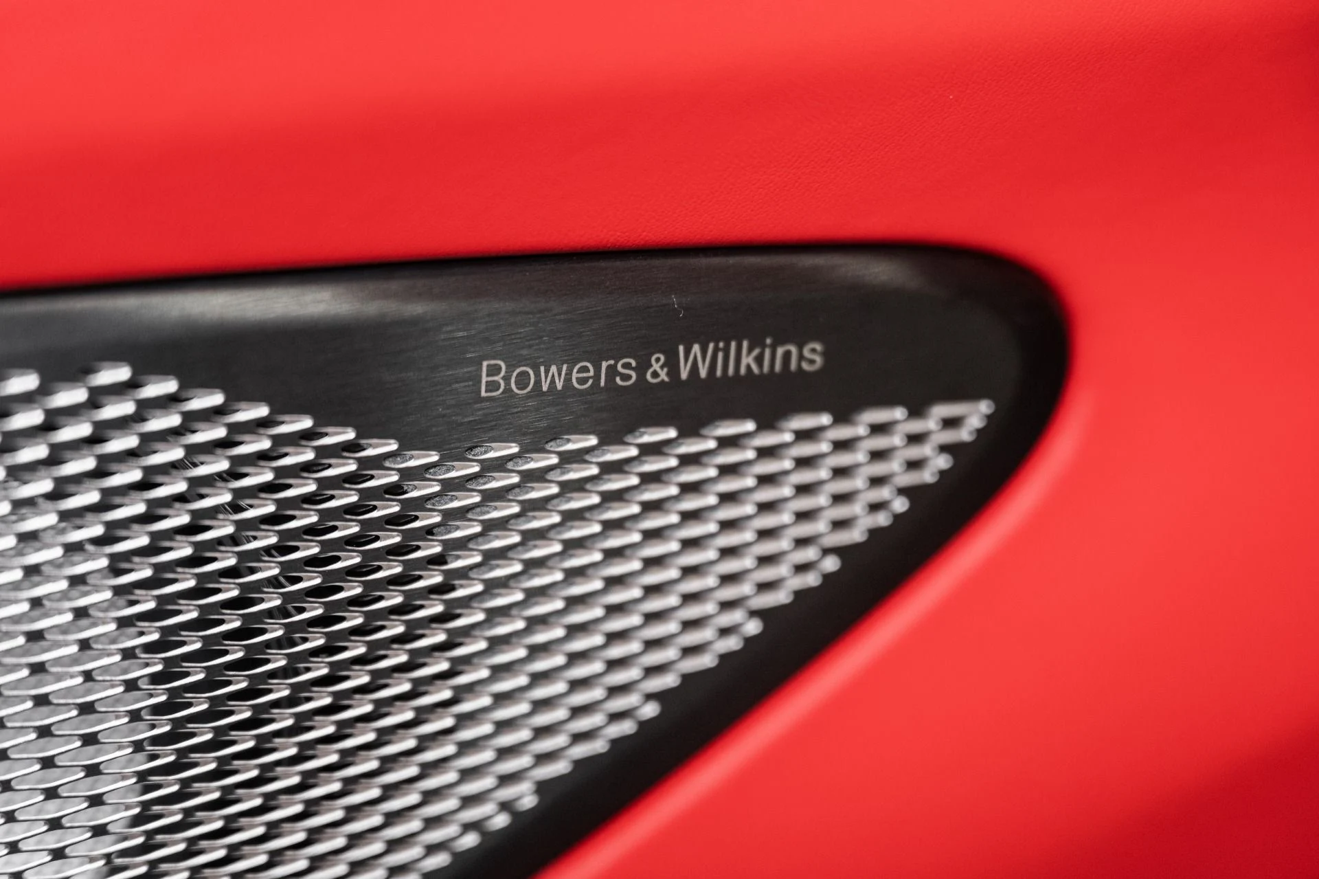 mph040_2973517748_New_2026_Aston_Martin_Vantage_S_Roadster_1781710723_5e0bcb5e11