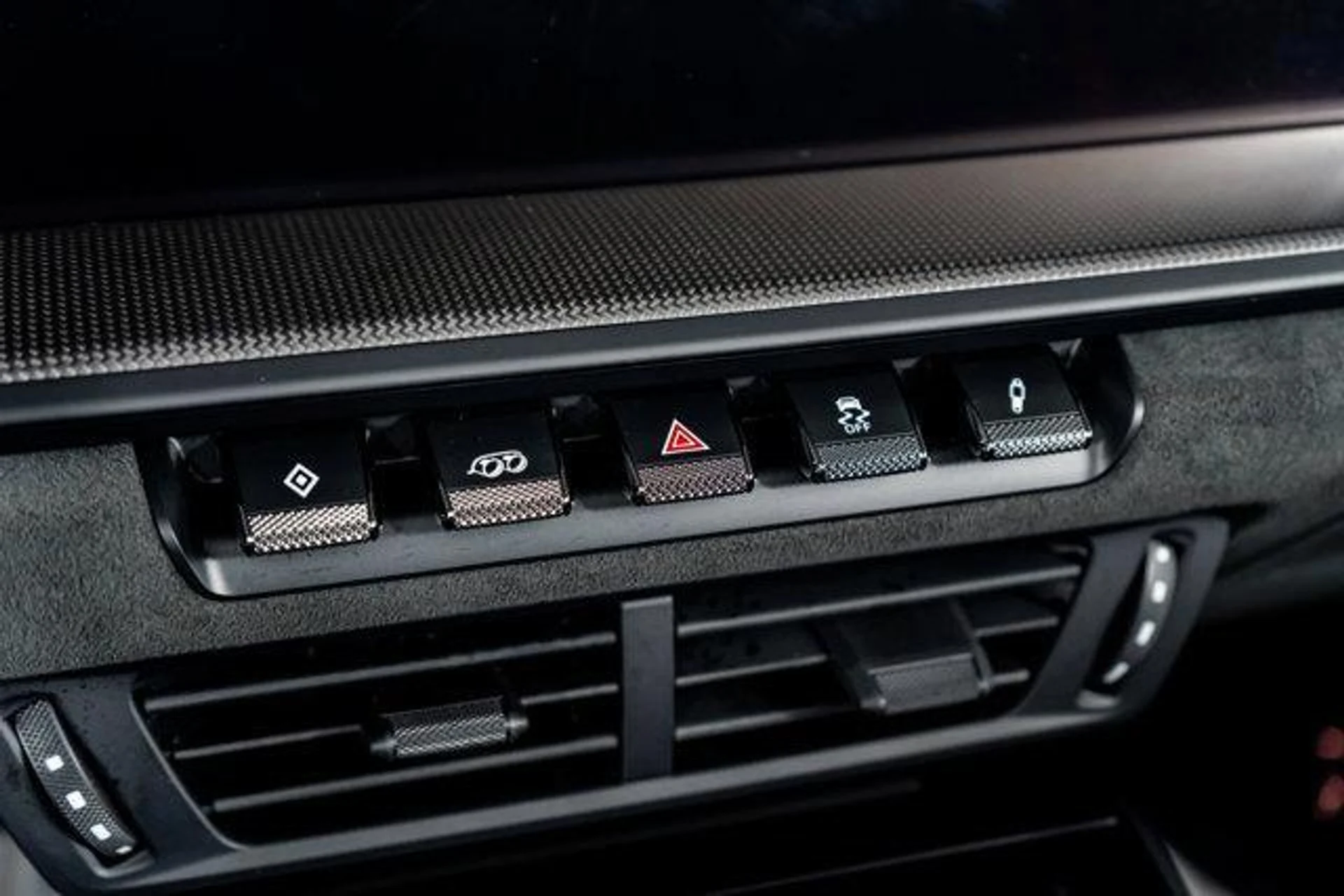 mph040_2981535431_W_Yw_HH_1_V_Lb_Ngp_Ca_Us_Q4_YRI_07_T0_Y_564f242f57