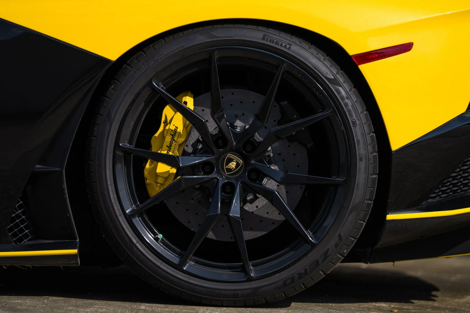 mph040_2986873471_Used_2018_Lamborghini_Aventador_S_LP_740_4_S_1761083362_cf913e384e