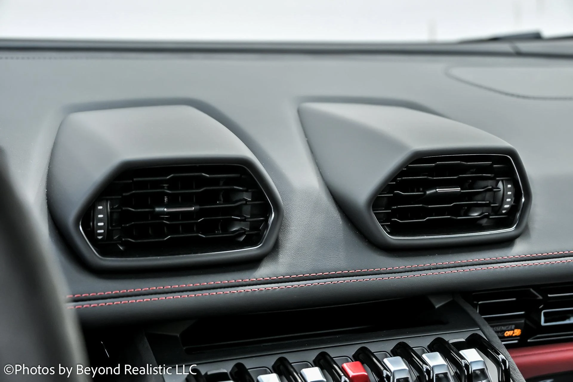 mph040_3003548427_Used_2023_Lamborghini_Huracan_Sterrato_Certified_1762420308_481a8b7251