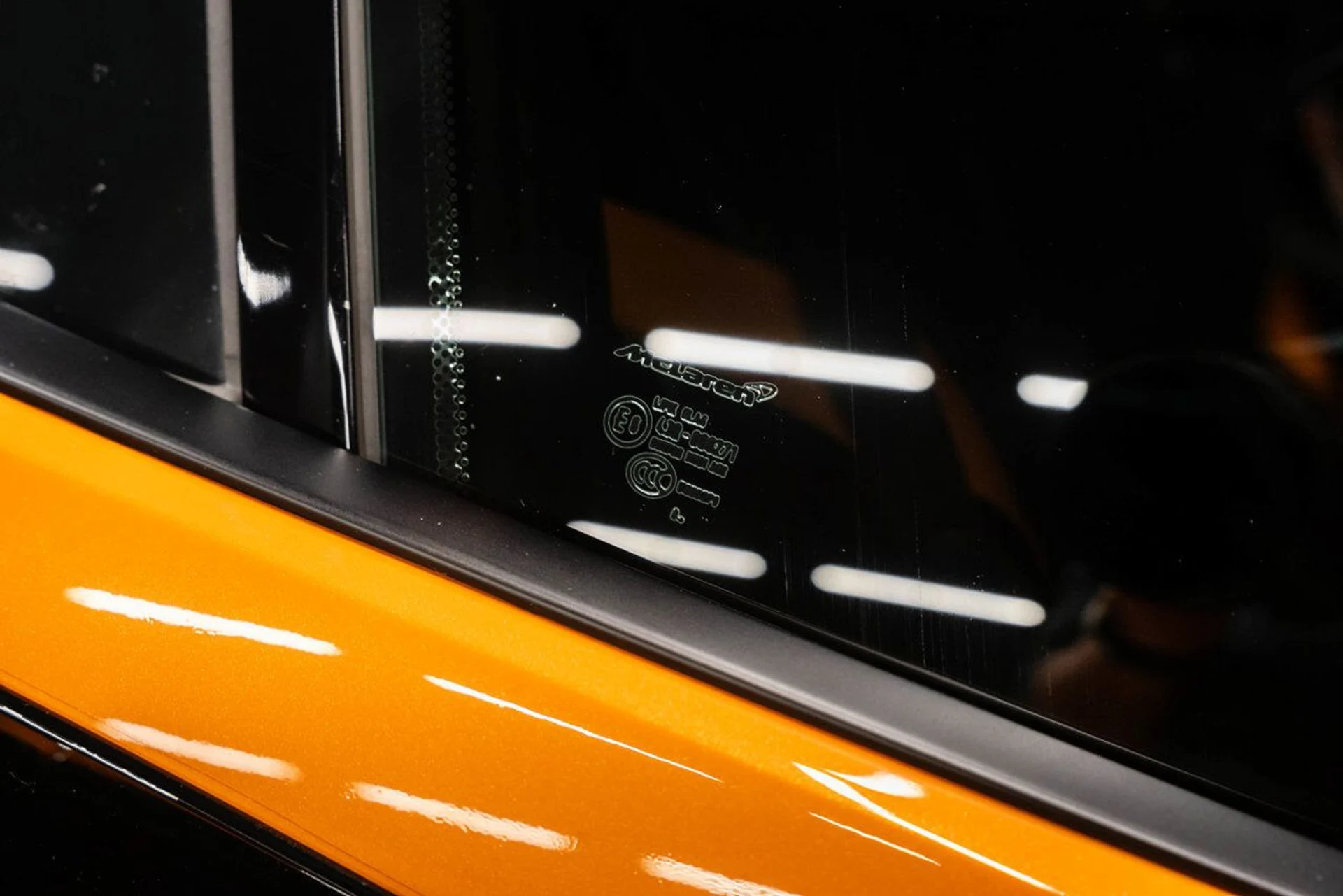 mph040_3013235570_mclaren_765lt_2021_2344c184e7