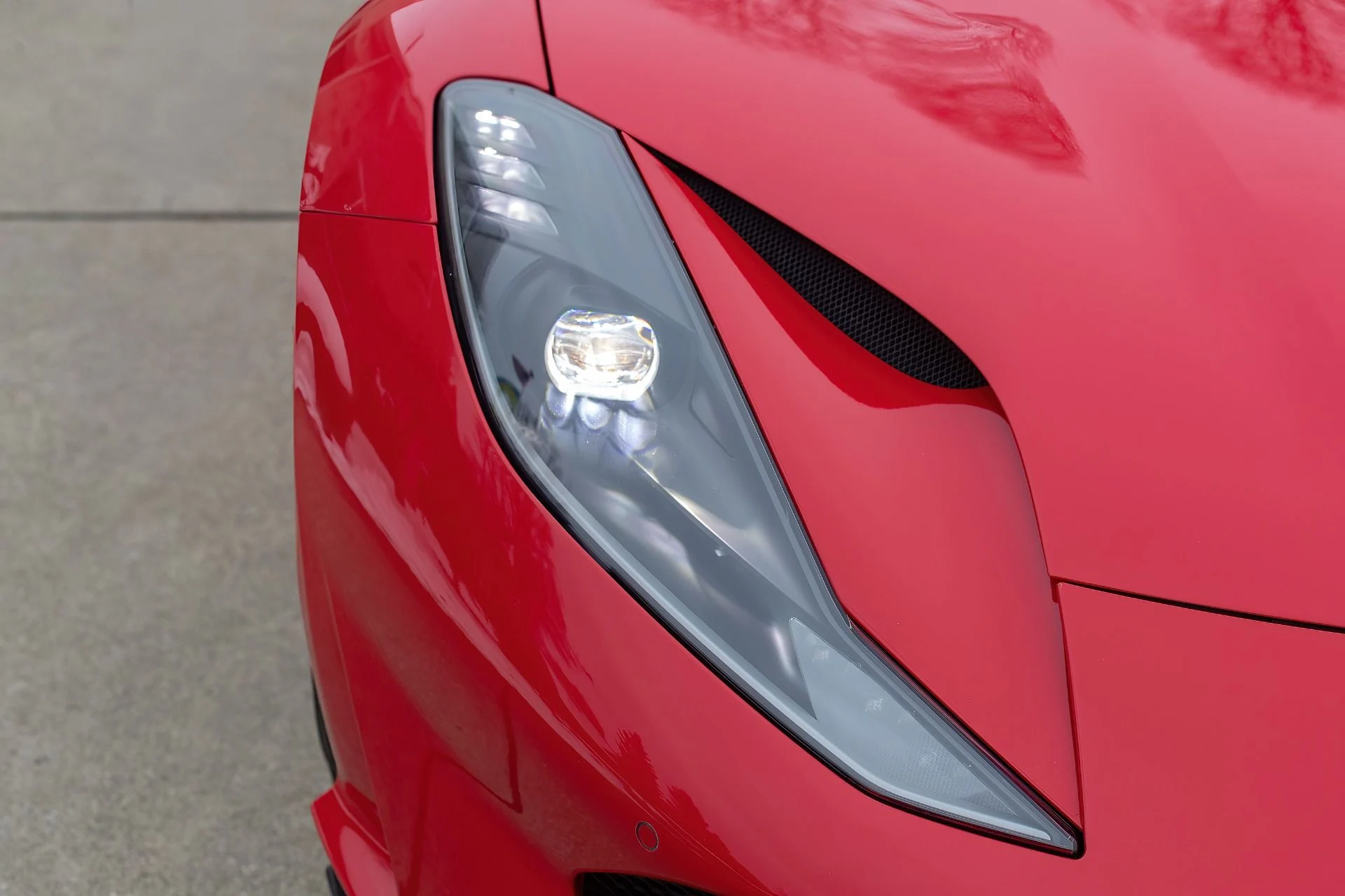 mph040_3015514146_Used_2020_Ferrari_812_Superfast_1765217828_d442c14fea