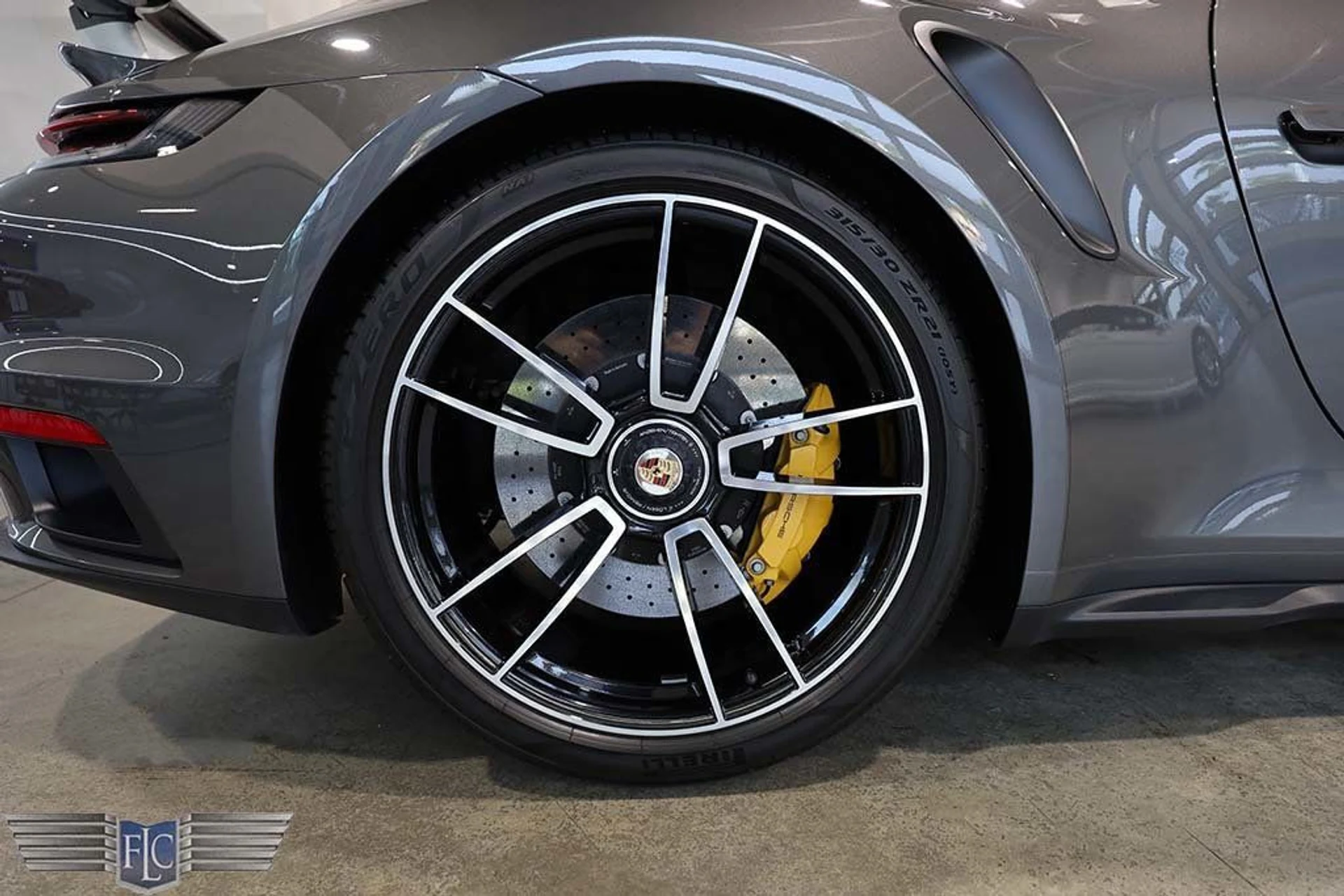 mph040_3017300227_used_2022_porsche_911_turboscoupe_9689_23001606_41_1024_ac810532cb