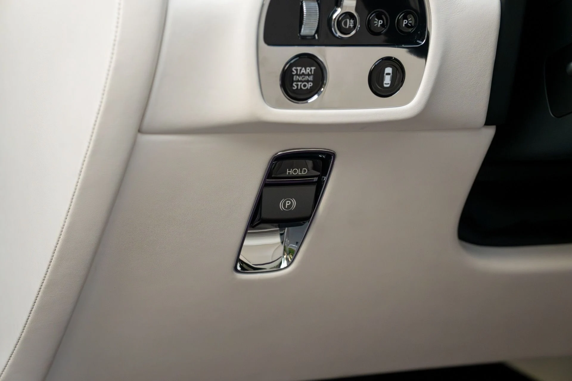 mph040_3038039056_Used_2021_Rolls_Royce_Ghost_1762913749_c6a95a9e69