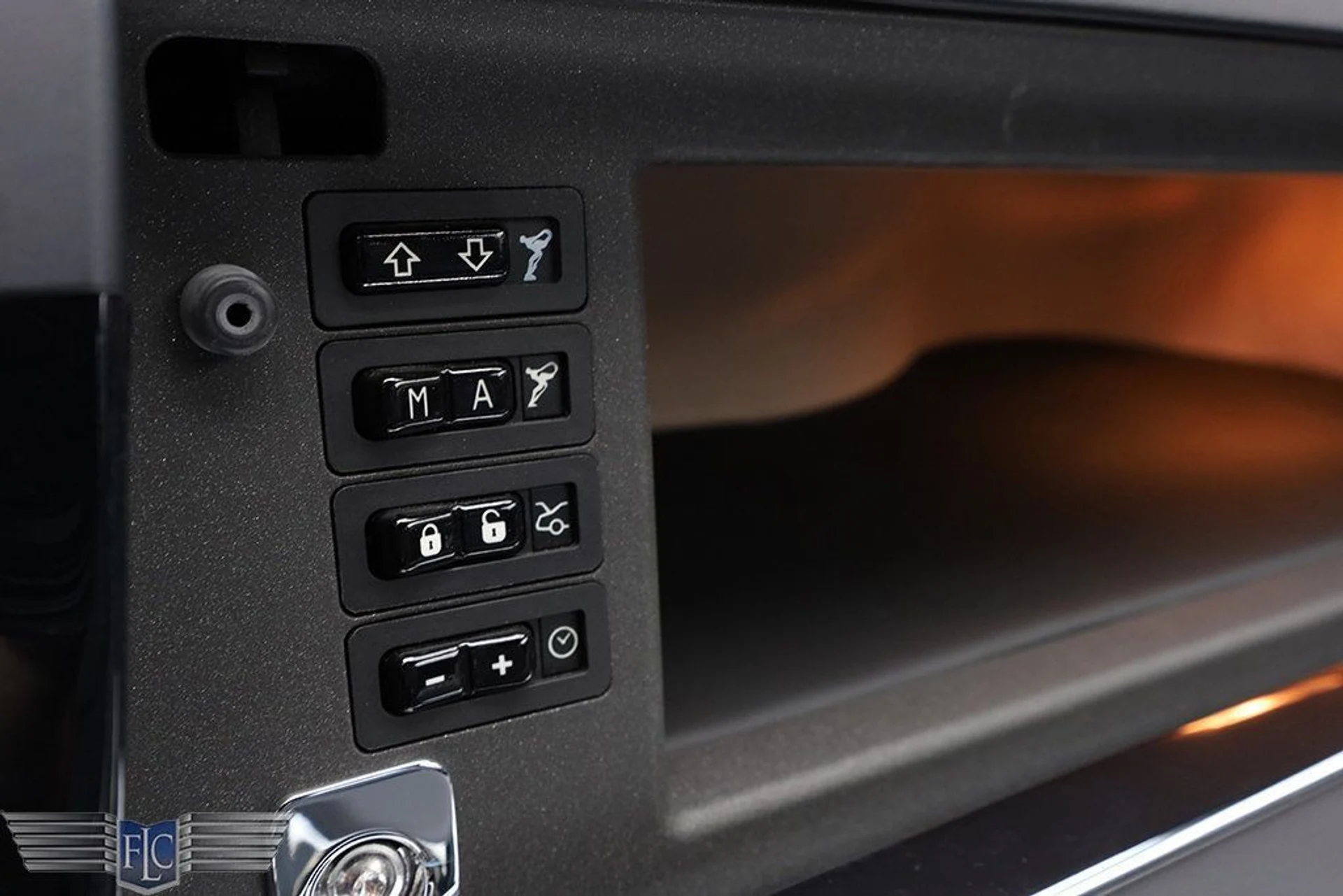 mph040_3039248787_used_2016_rolls_royce_phantom_4drsedan_6305_22959100_41_1024_bf94646f9b