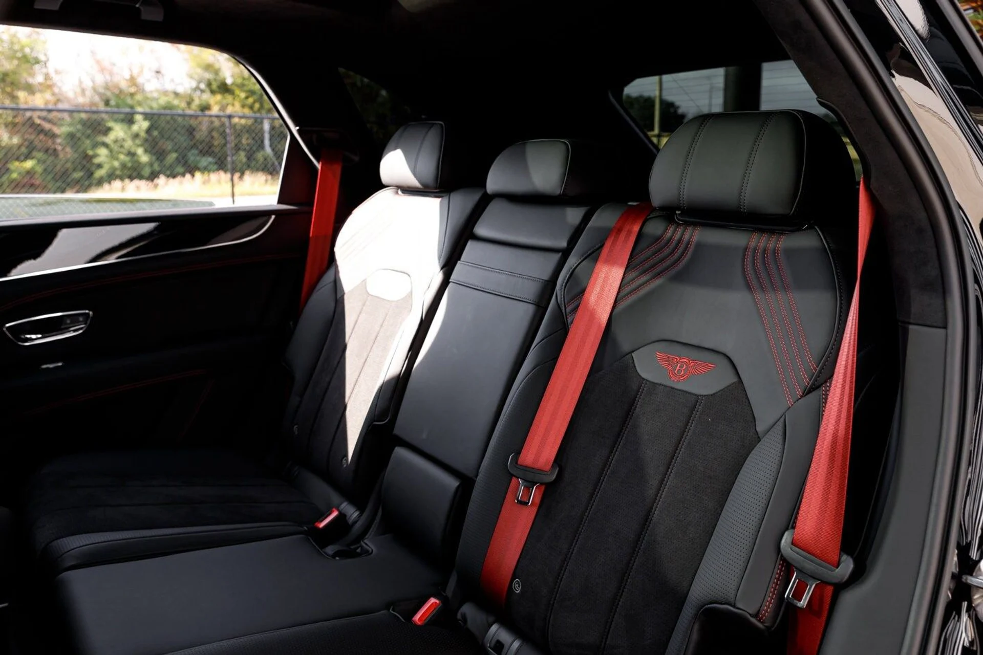 mph040_3049826139_2882e6fd138f57632492a89edc64ba1ax_5209650b17