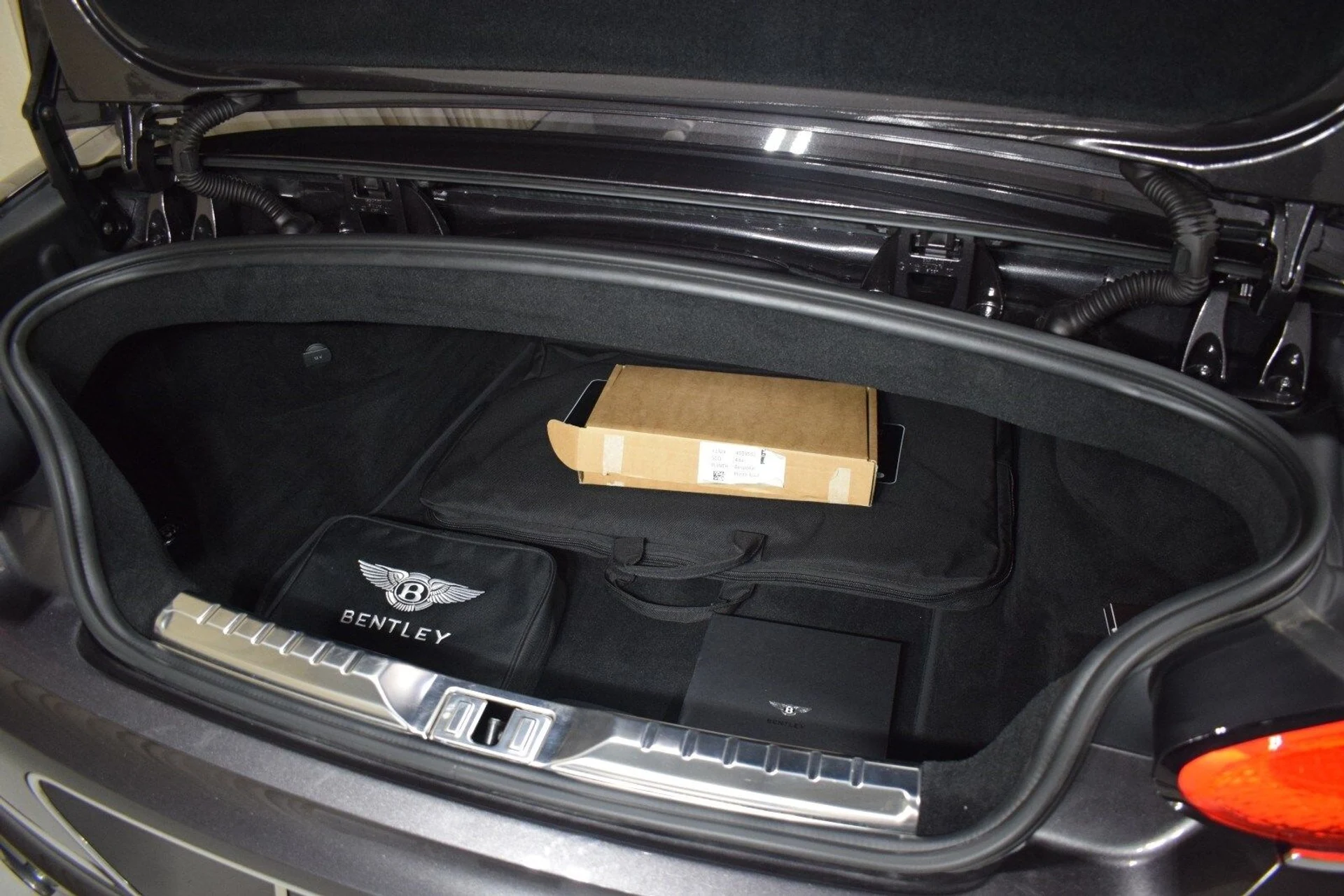 mph040_305510786_135282aff5b36fd0499a7a8ff7533c6bx_3605bc281f