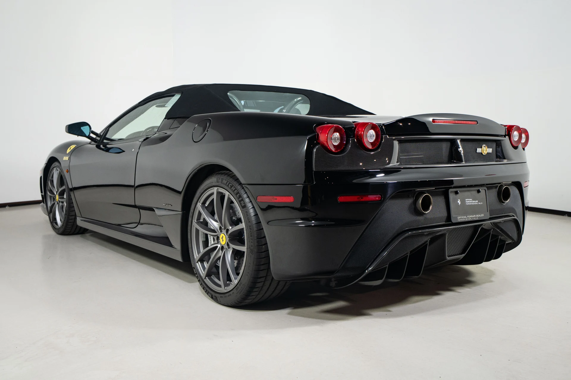 mph040_3077292349_10204e0e8237e5c70f1112b3ddab5704_04cad45f11