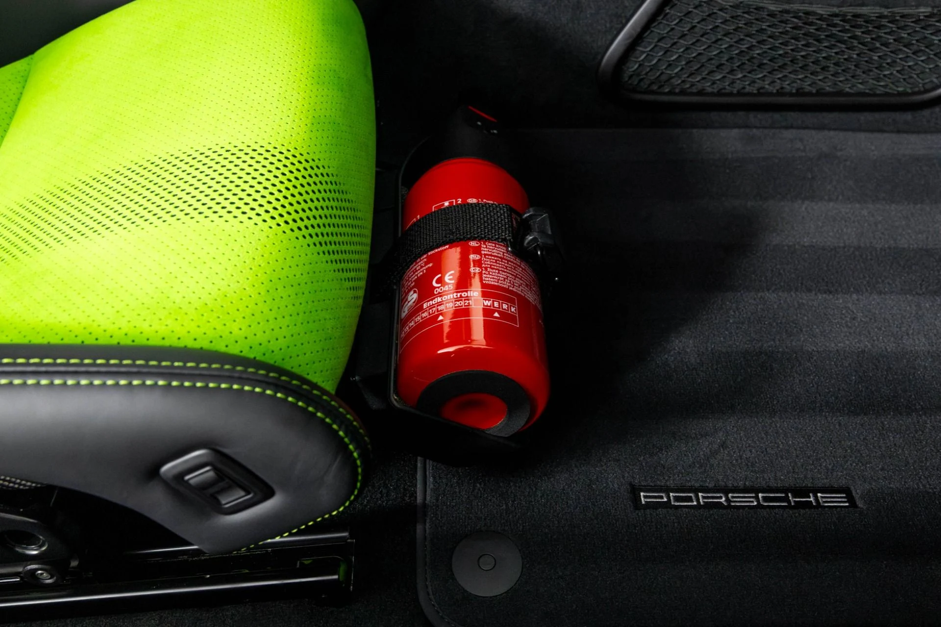 mph040_3080229292_Used_2019_Porsche_911_GT_3_RS_1763595290_8ffbadd7b2