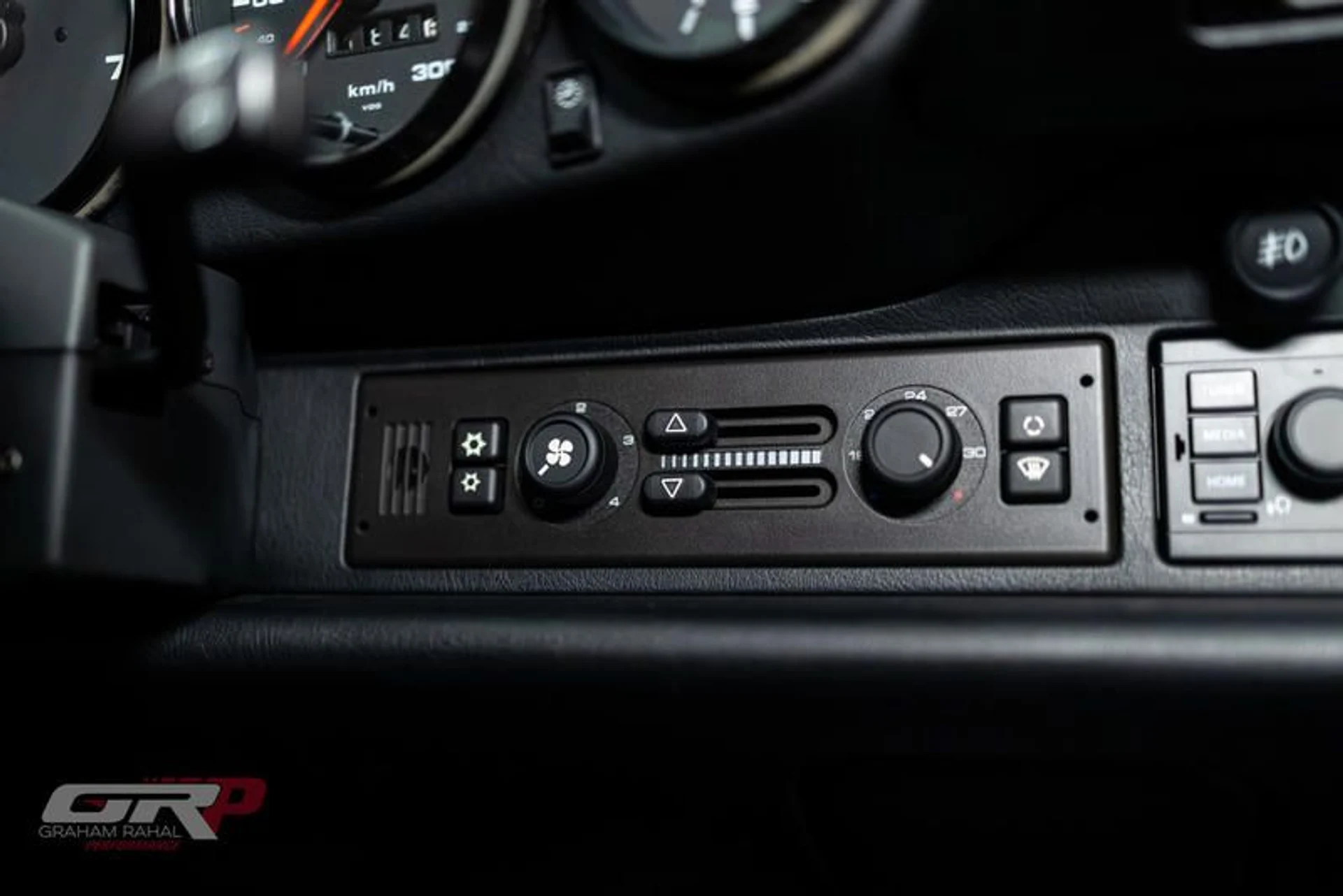 mph040_3085069588_5_C09_F499_12_B3_4_E52_8156_78_B3_E22_E9_AB_9_c09f1e7214