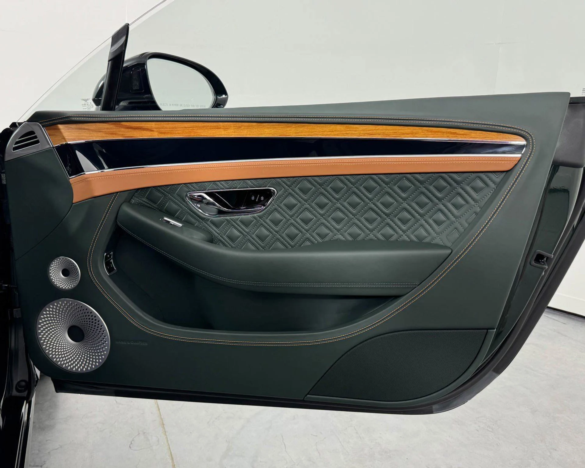 mph040_3089536011_c09079d194654957ab9f3ae6ae54a1ff_f0707eeb9a