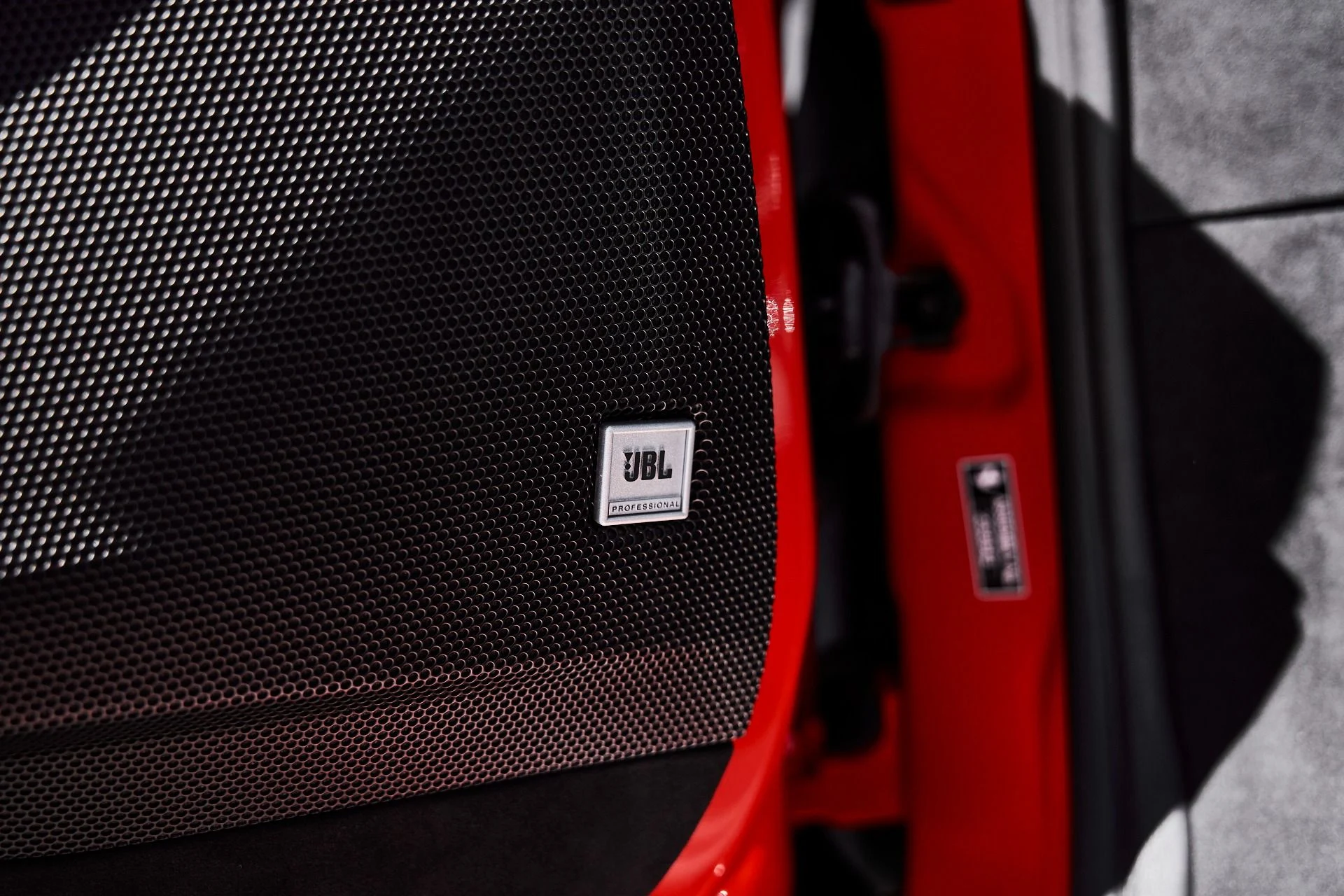 mph040_3091305618_Used_2025_Ferrari_SF_90_Spider_Base_1776296493_71b9b50c28