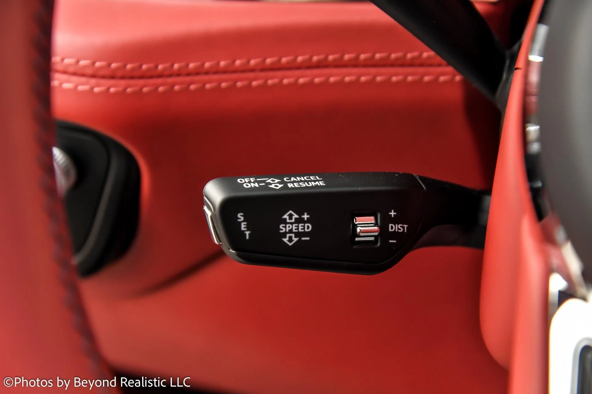 mph040_3098631493_Used_2022_Bentley_Bentayga_V8_1754381301_fdbced5e4b