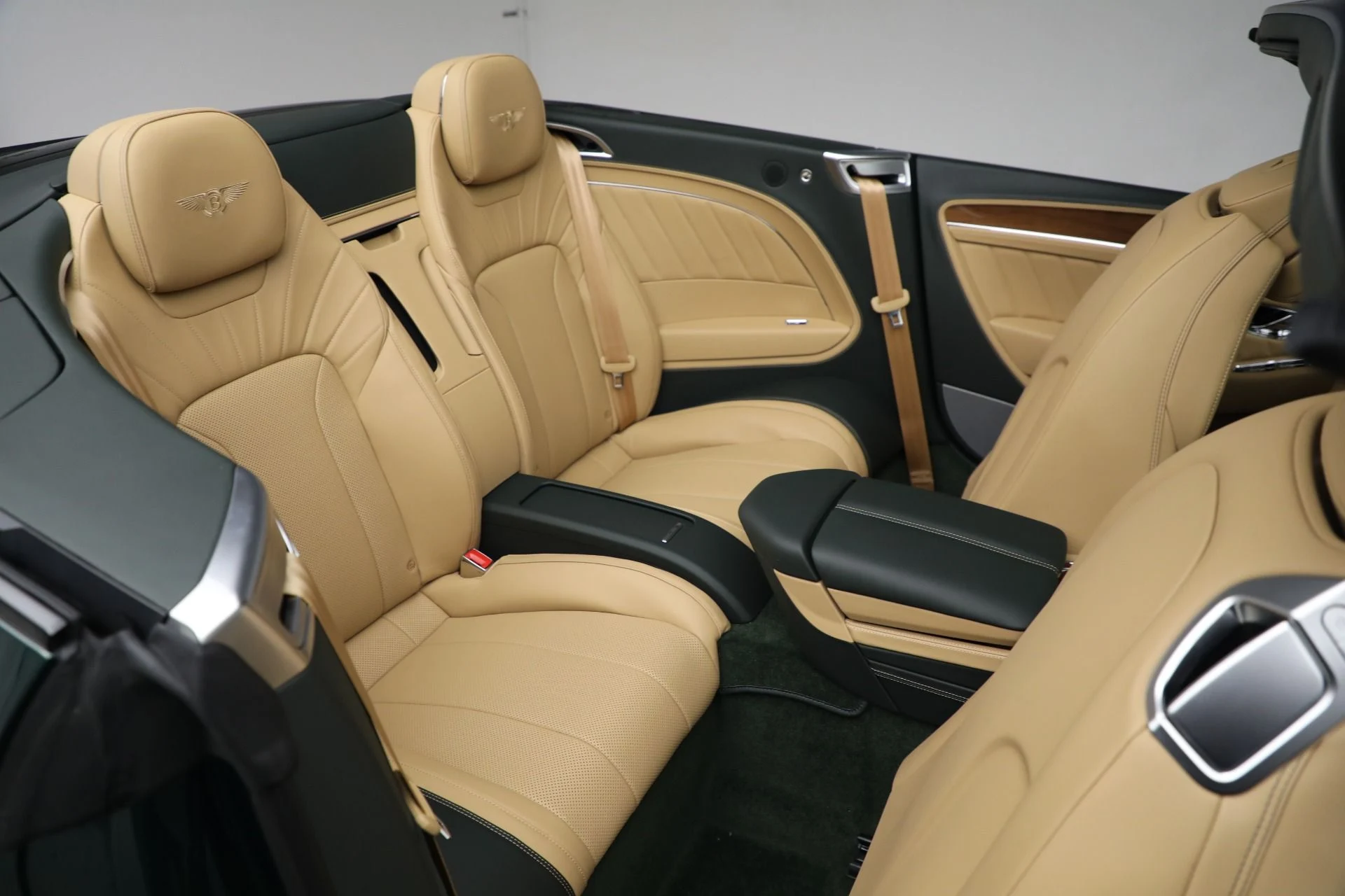 mph040_3098904121_New_2024_Bentley_Continental_GTC_Edition_8_0c2a29228f
