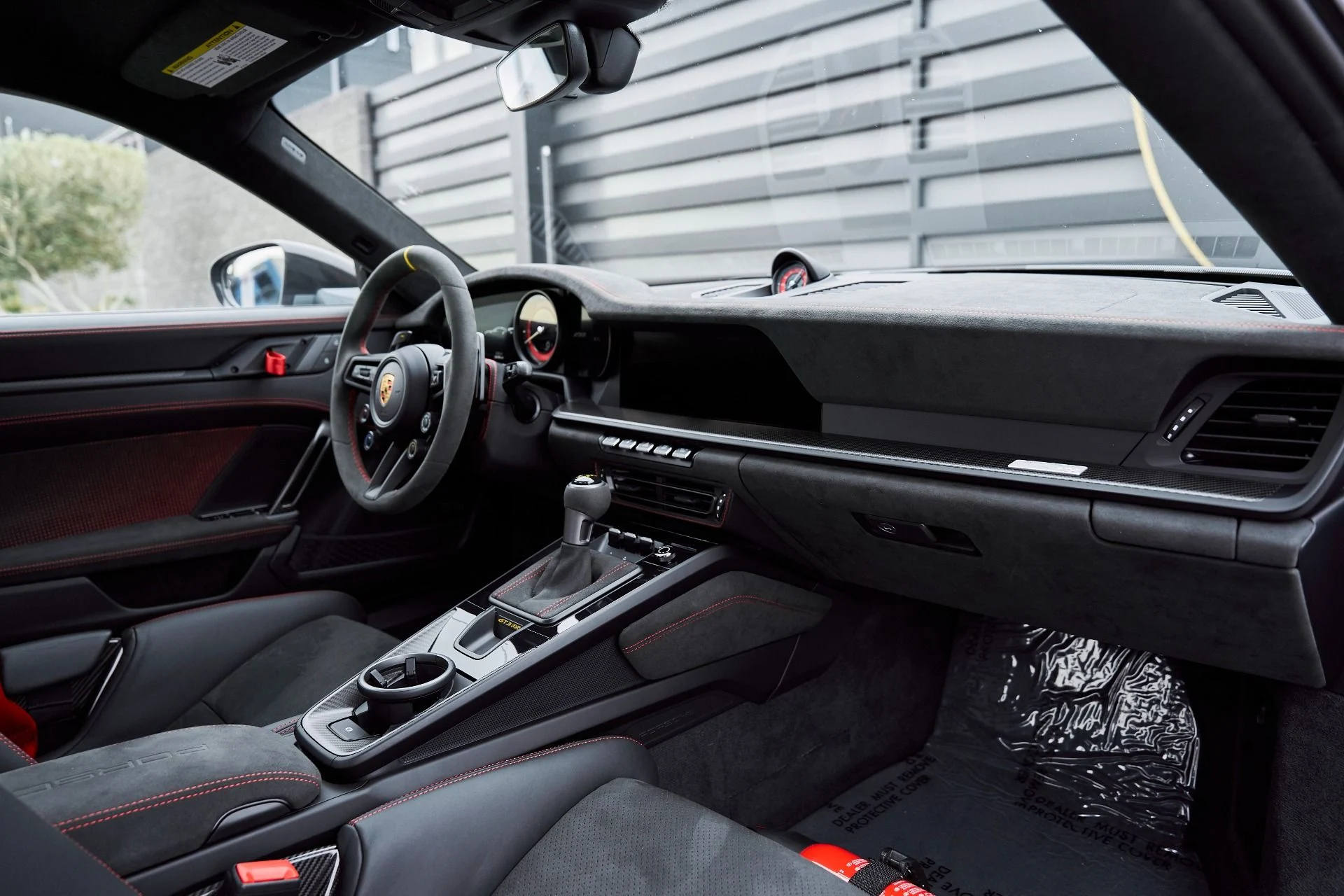 mph040_3126605776_Used_2024_Porsche_911_GT_3_RS_1767150527_6fe60f17f1