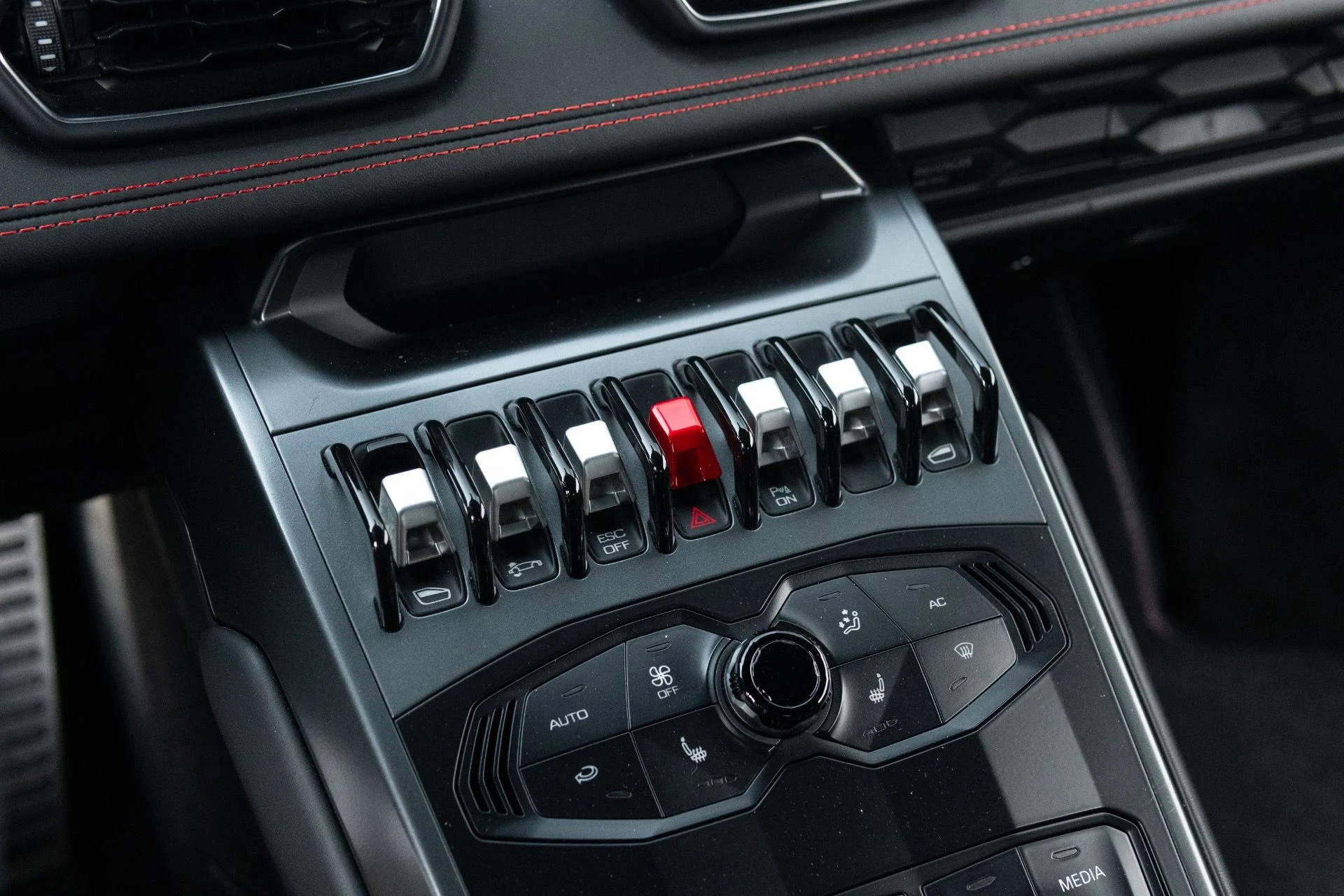 mph040_3129144994_Used_2016_Lamborghini_Huracan_LP_580_2_1778629772_597e95f86a