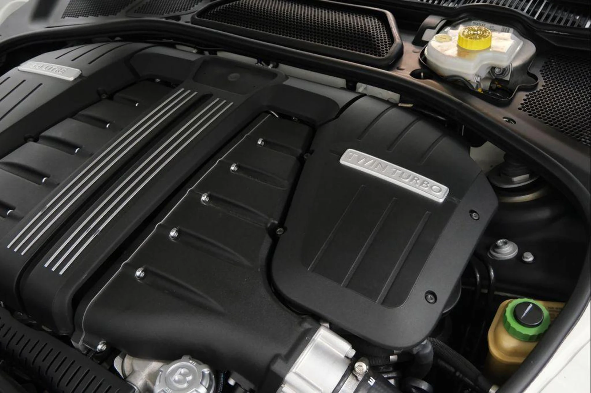 mph040_314209158_Rb_G_Lm_C_Hq_X42_O0_W2_G3_Vb_MA_Ml_Wy_I_b26a664cdd