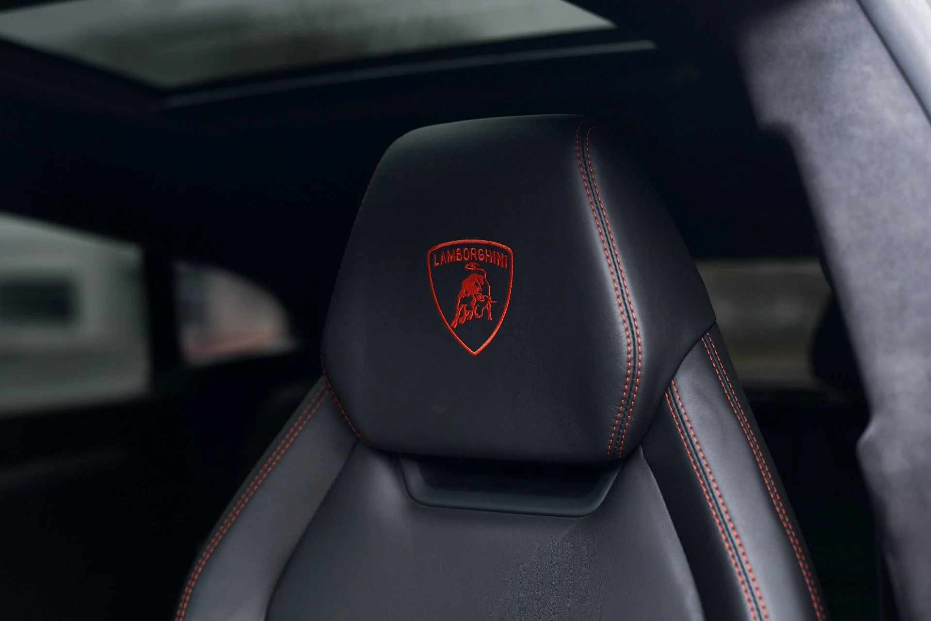 mph040_3143271449_Used_2021_Lamborghini_Urus_1763157097_9d399199f6