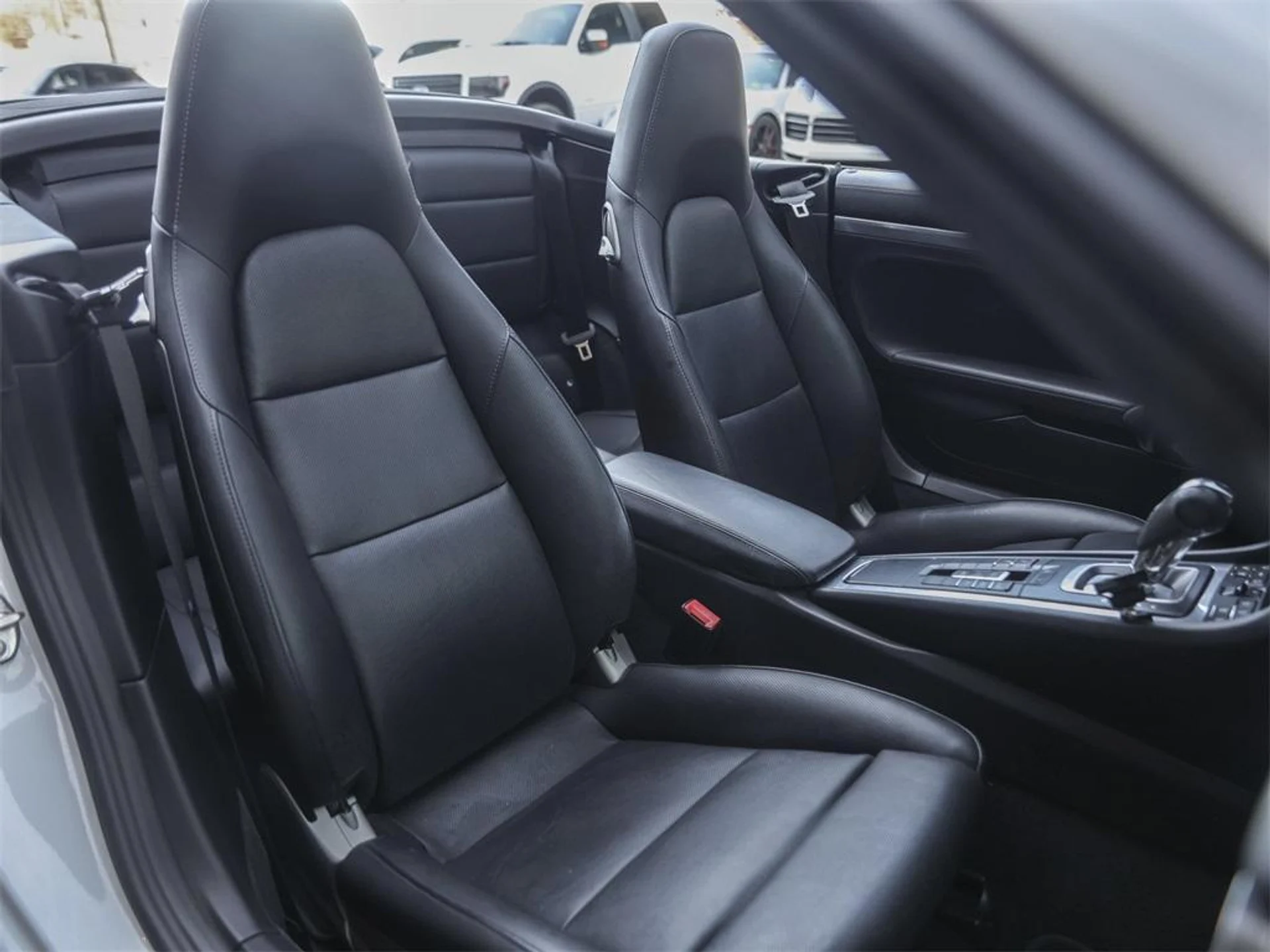 mph040_314544398_L9_L2_W_Ux_RU_2_T4_O6_B64ar_Cityeic_61b6aeb3f9