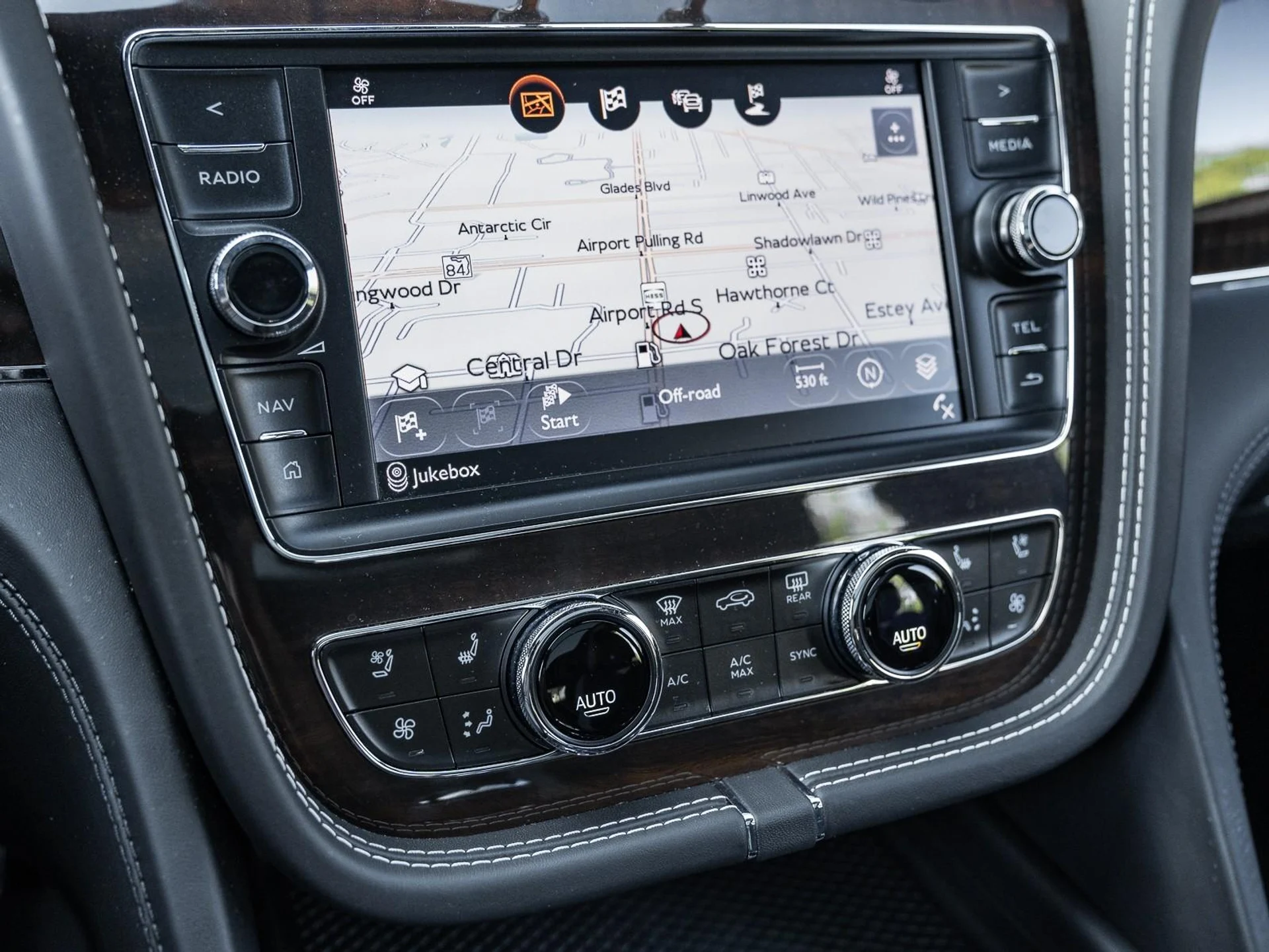 mph040_3162937446_Used_2018_Bentley_Bentayga_W12_Signature_1761171419_6193f03258